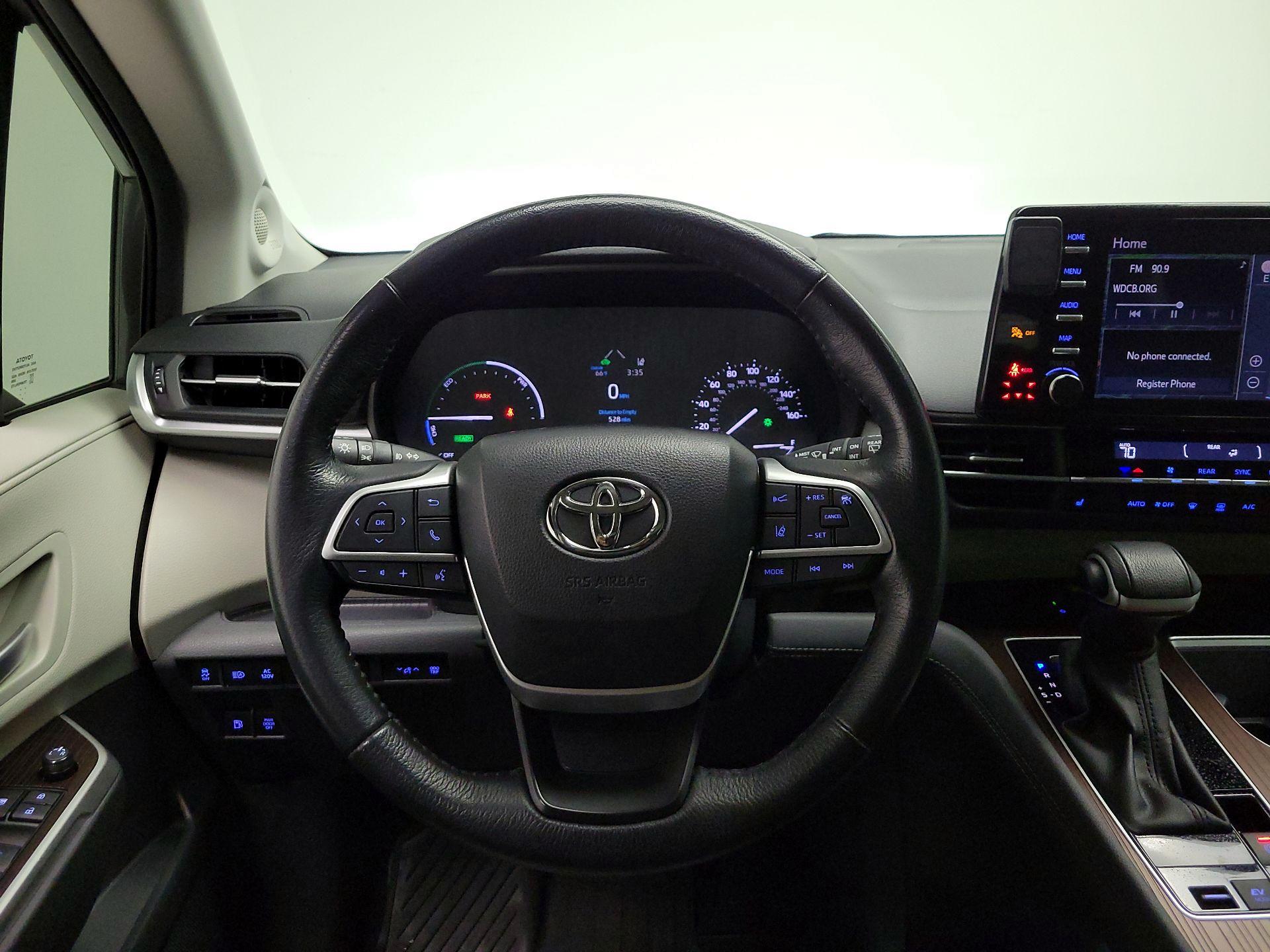 Thumbnail: 2024 Toyota Sienna - 10