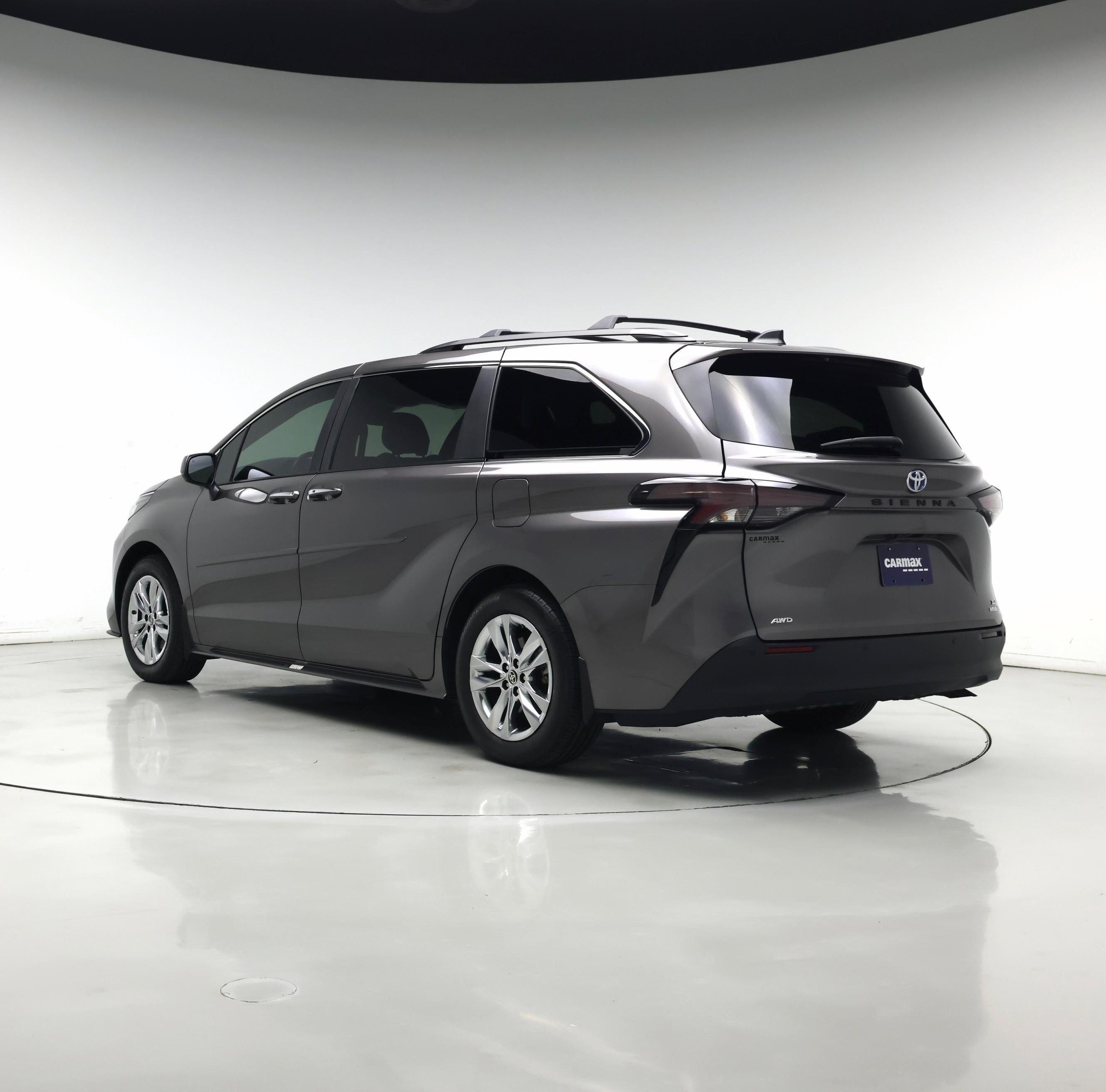 Thumbnail: 2024 Toyota Sienna - 2