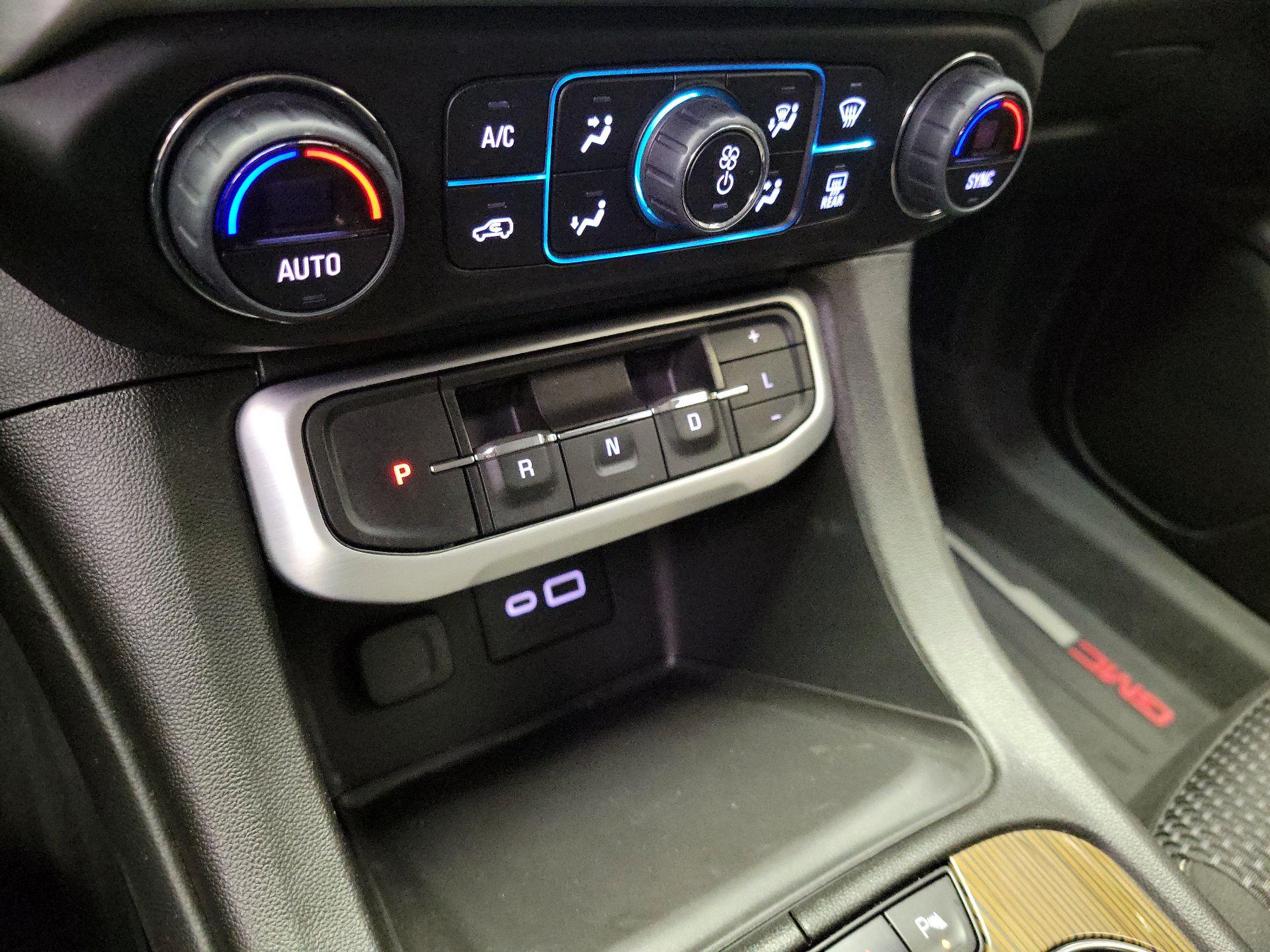 Thumbnail: 2023 GMC Acadia - 16