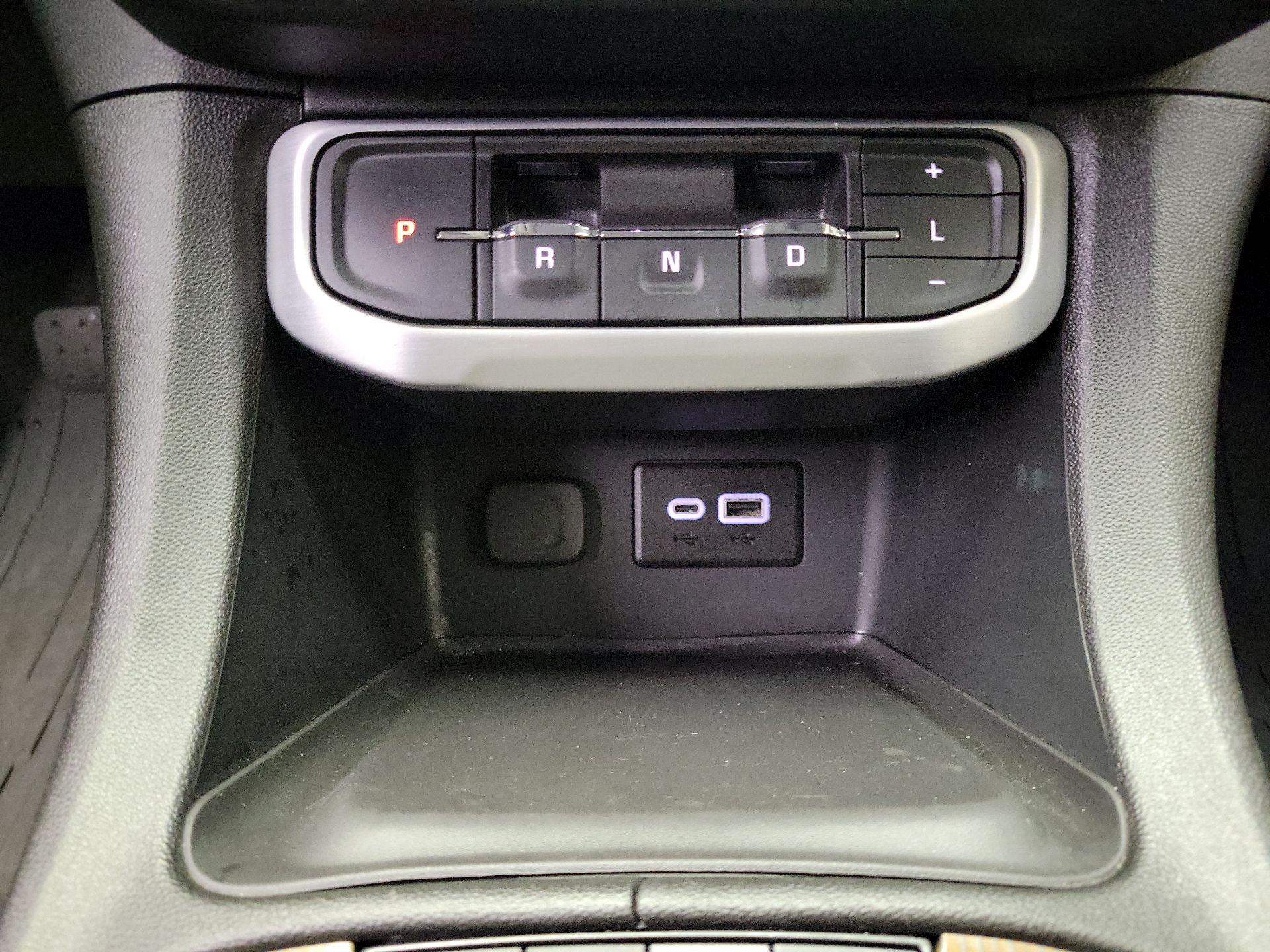 Thumbnail: 2023 GMC Acadia - 17