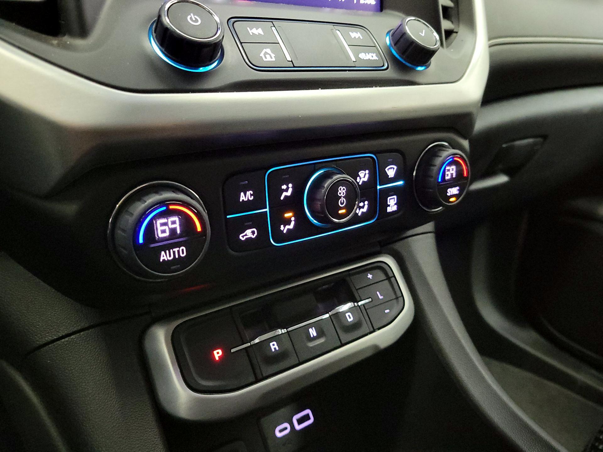 Thumbnail: 2023 GMC Acadia - 16