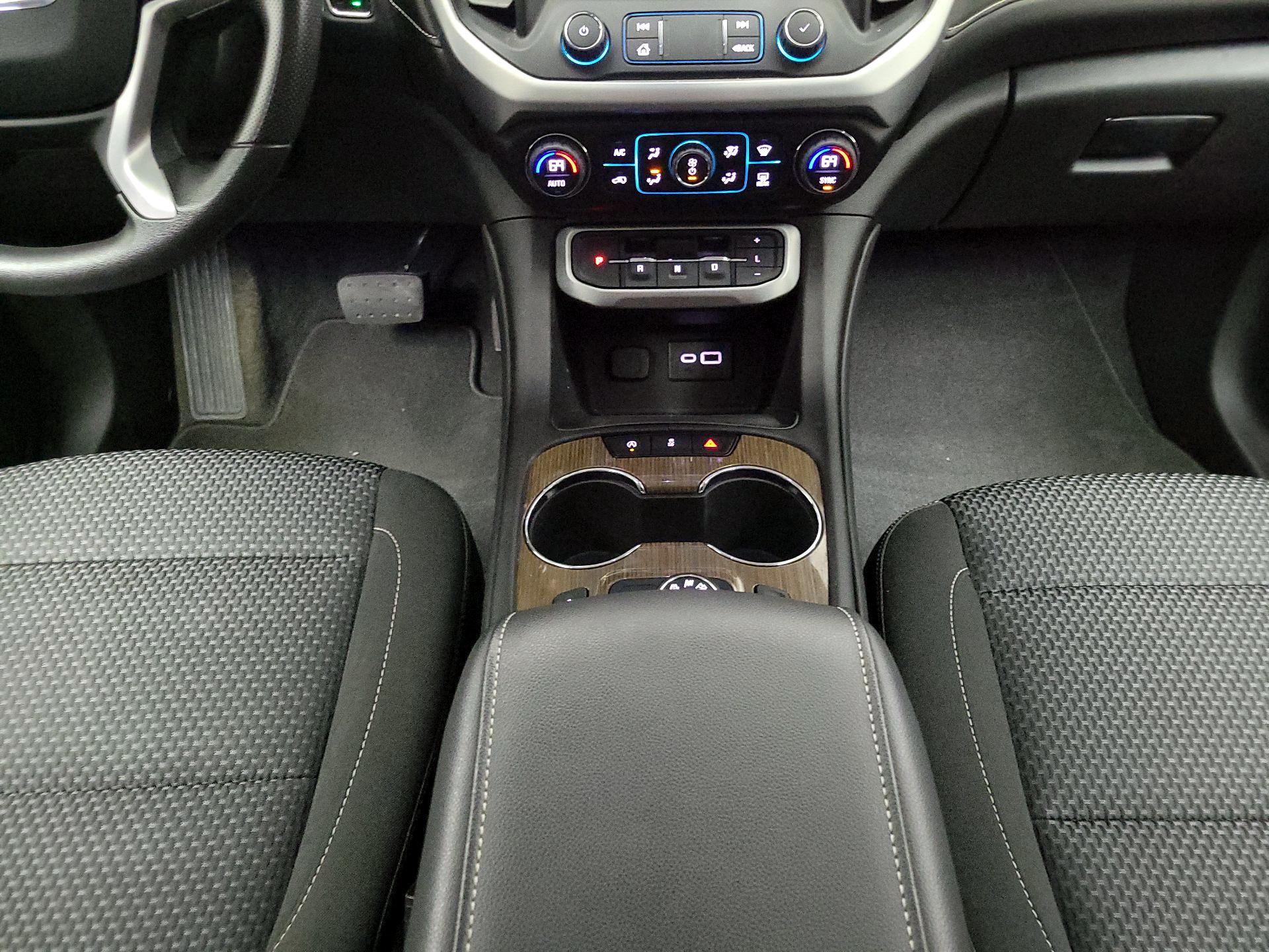 Thumbnail: 2023 GMC Acadia - 17