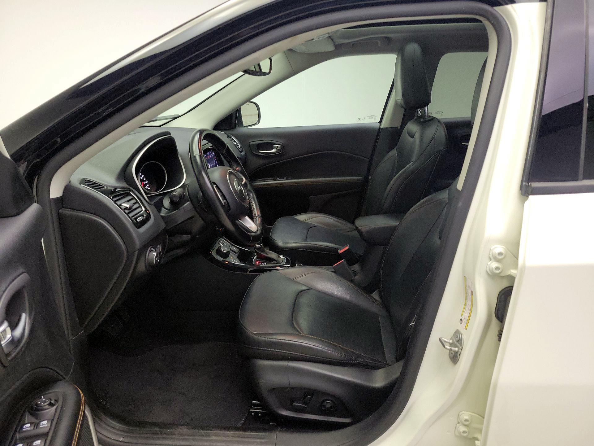 Thumbnail: 2020 Jeep Compass - 11