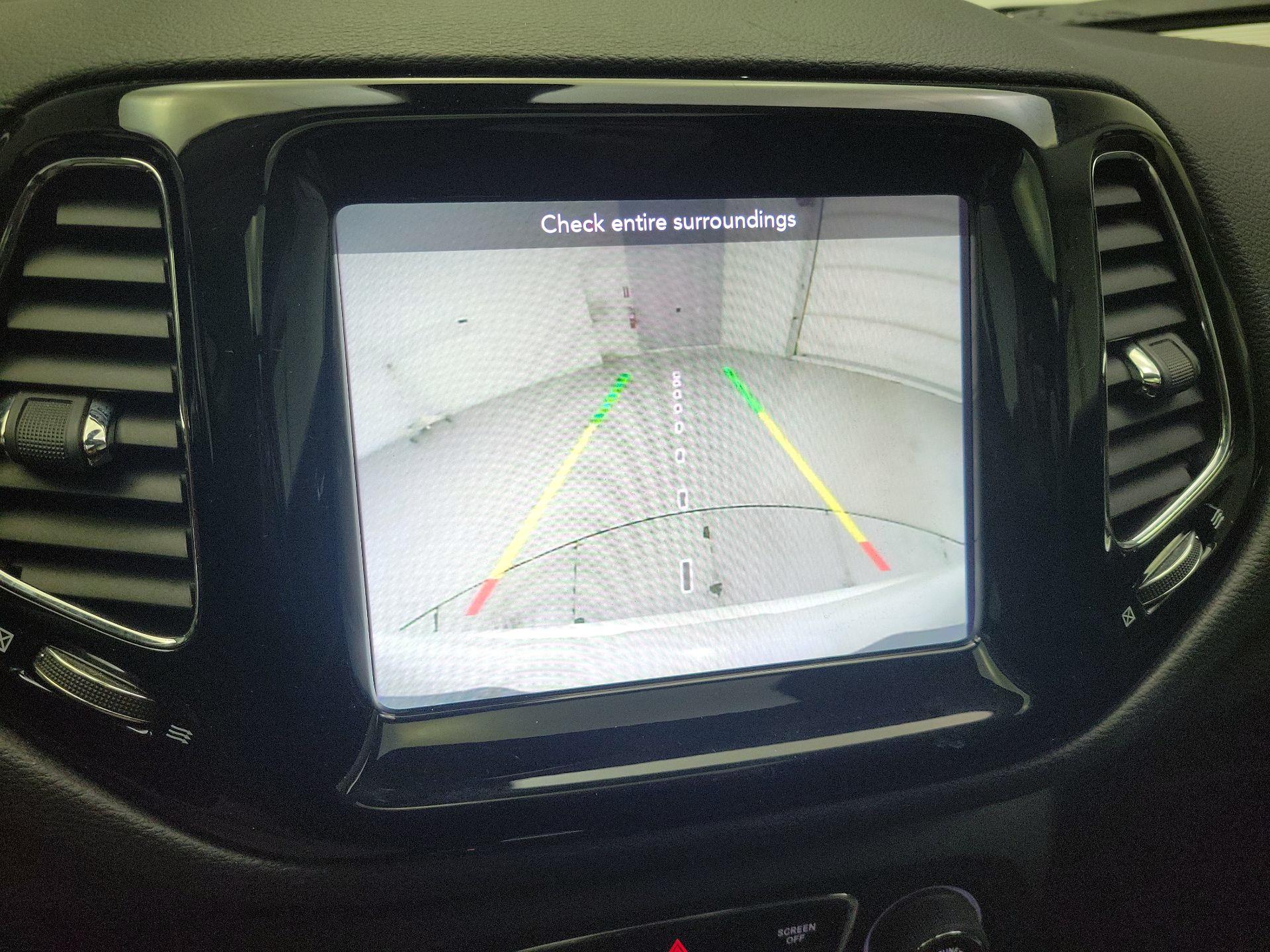 Thumbnail: 2020 Jeep Compass - 14