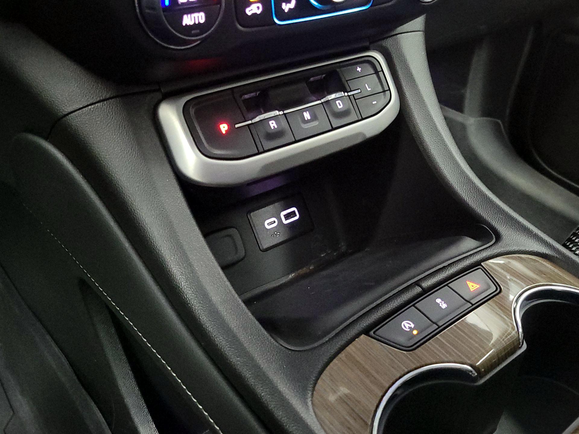 Thumbnail: 2023 GMC Acadia - 18