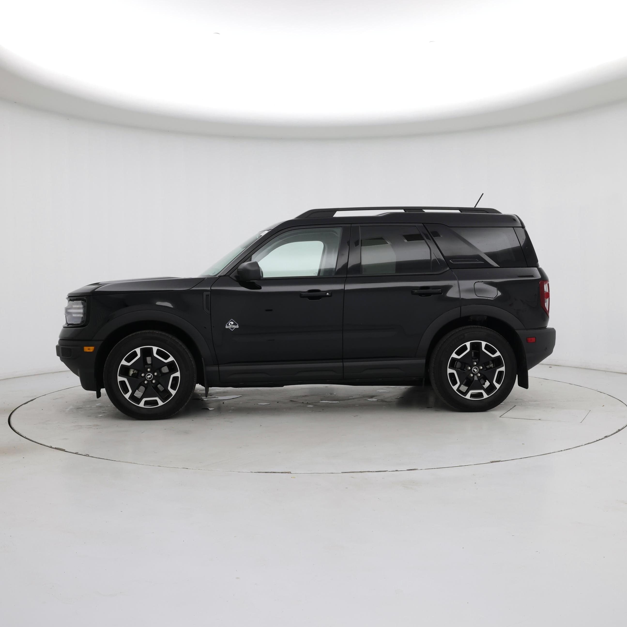 Thumbnail: 2021 Ford Bronco Sport - 3