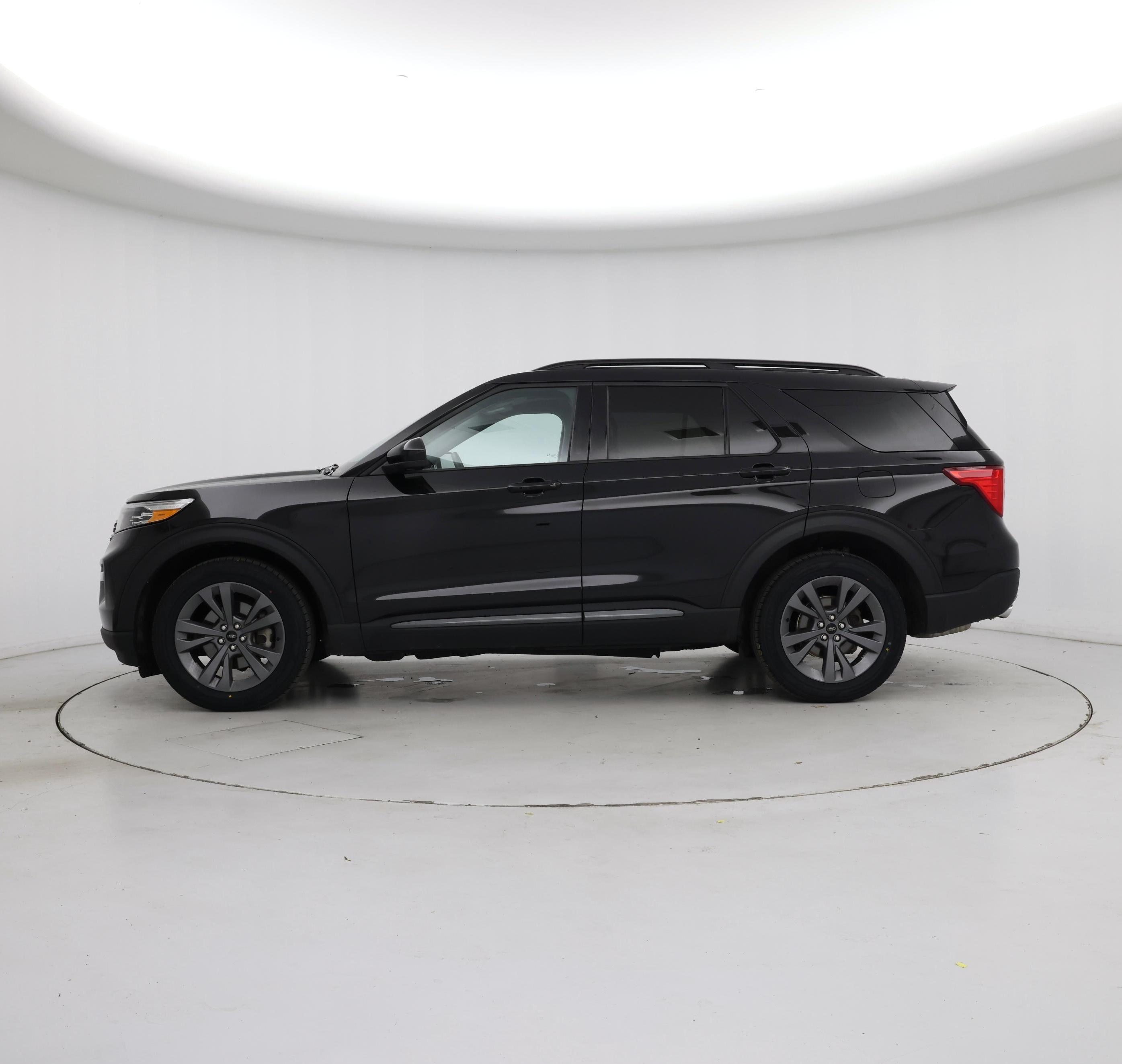 Thumbnail: 2023 Ford Explorer - 3