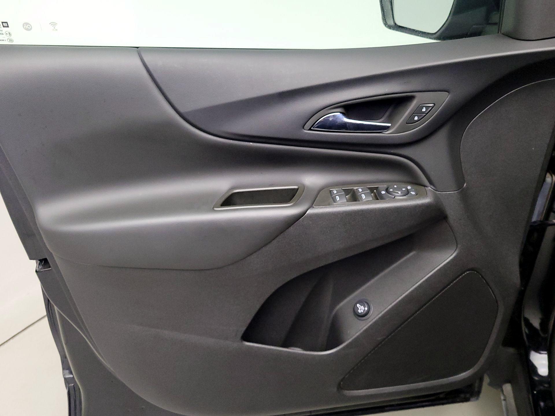 Thumbnail: 2023 Chevrolet Equinox - 12