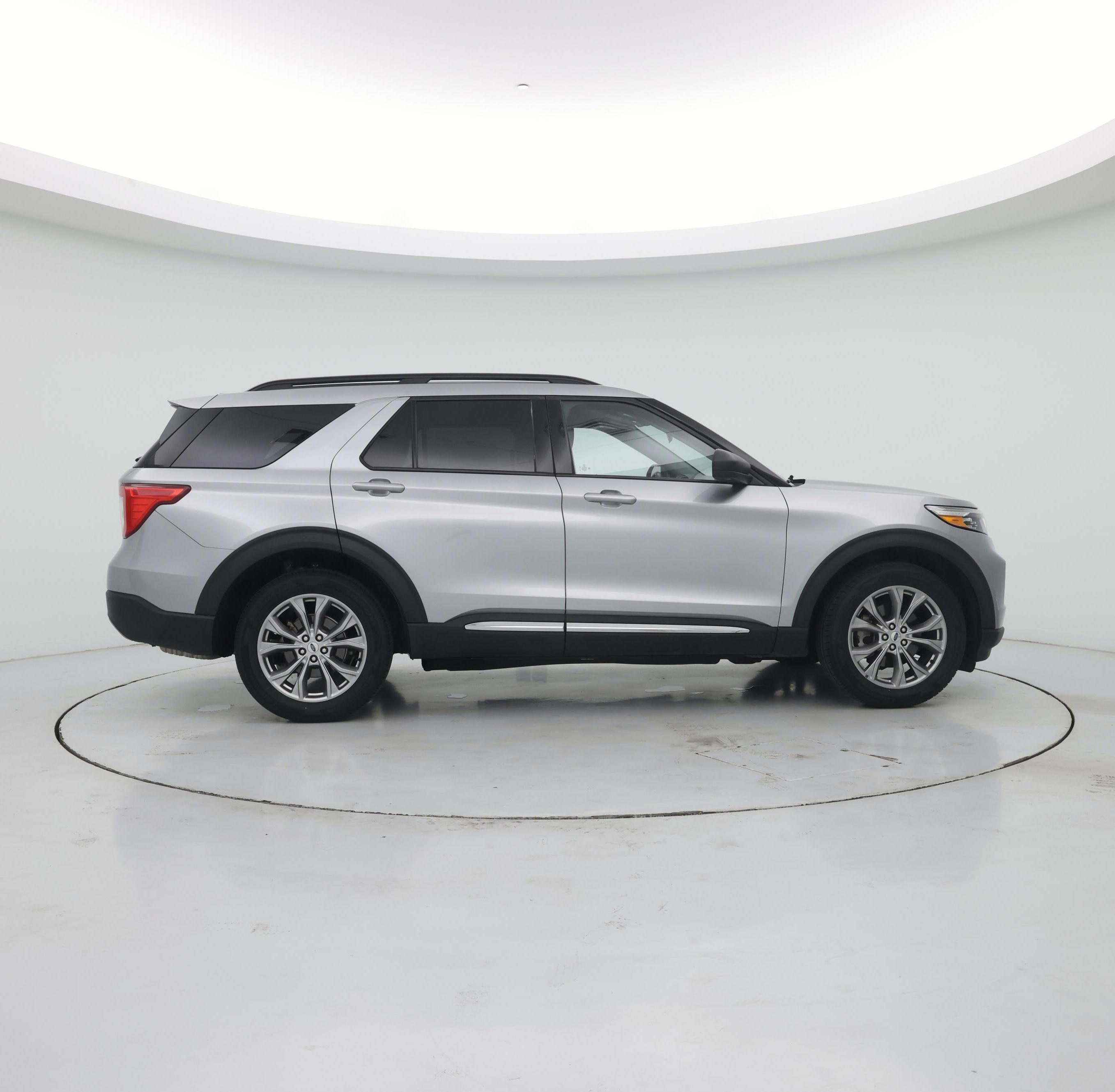 Thumbnail: 2022 Ford Explorer - 7