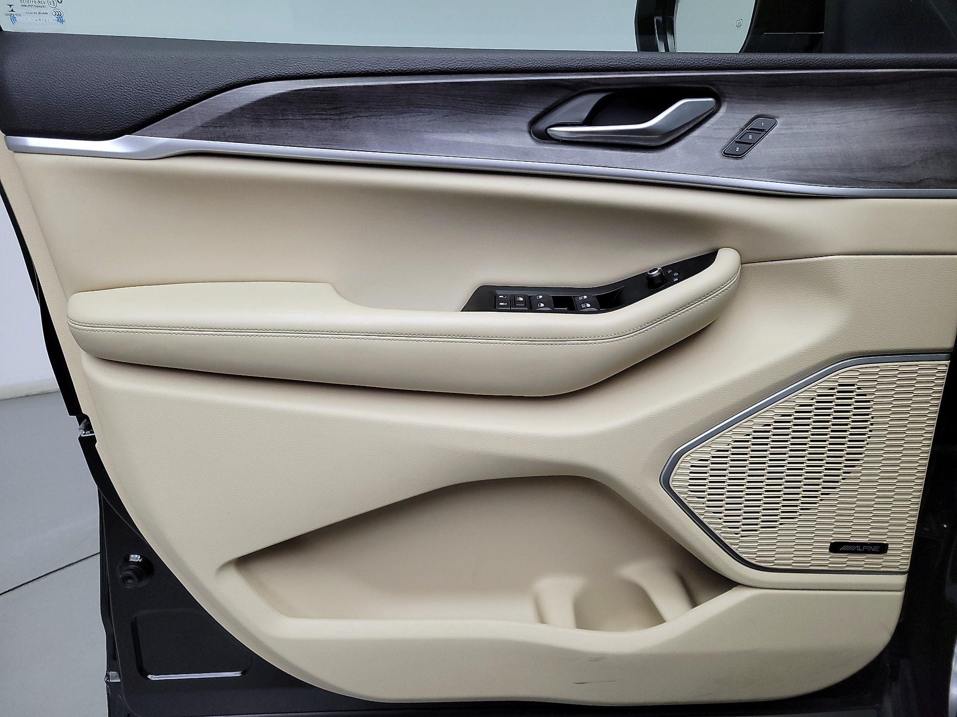 Thumbnail: 2022 Jeep Grand Cherokee L - 12
