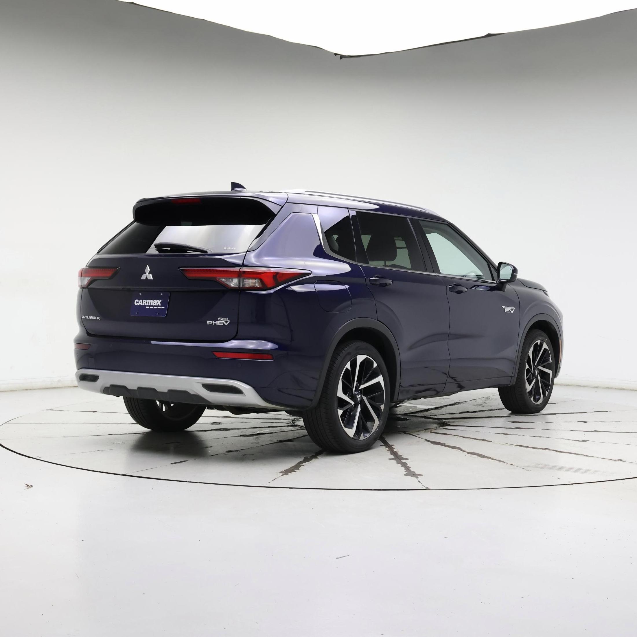 Thumbnail: 2023 Mitsubishi Outlander - 8