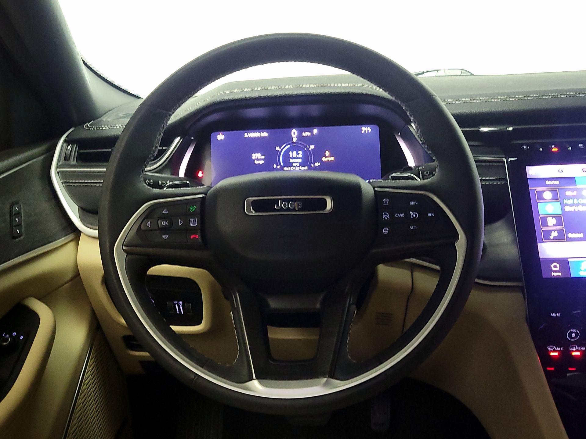 Thumbnail: 2023 Jeep Grand Cherokee L - 10