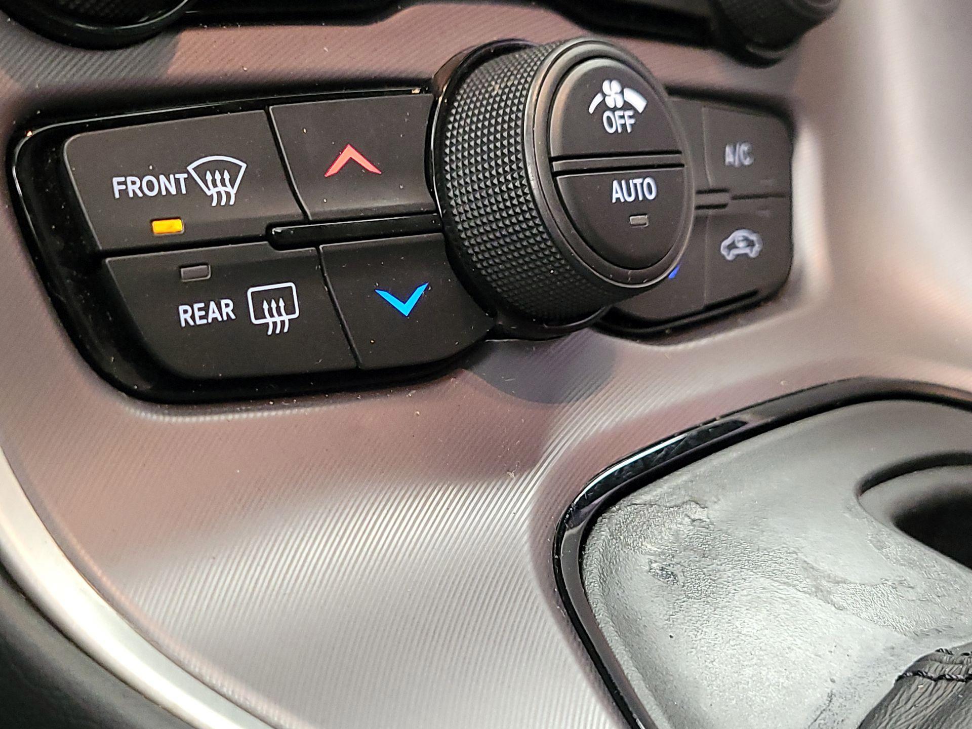 Thumbnail: 2022 Dodge Challenger - 16