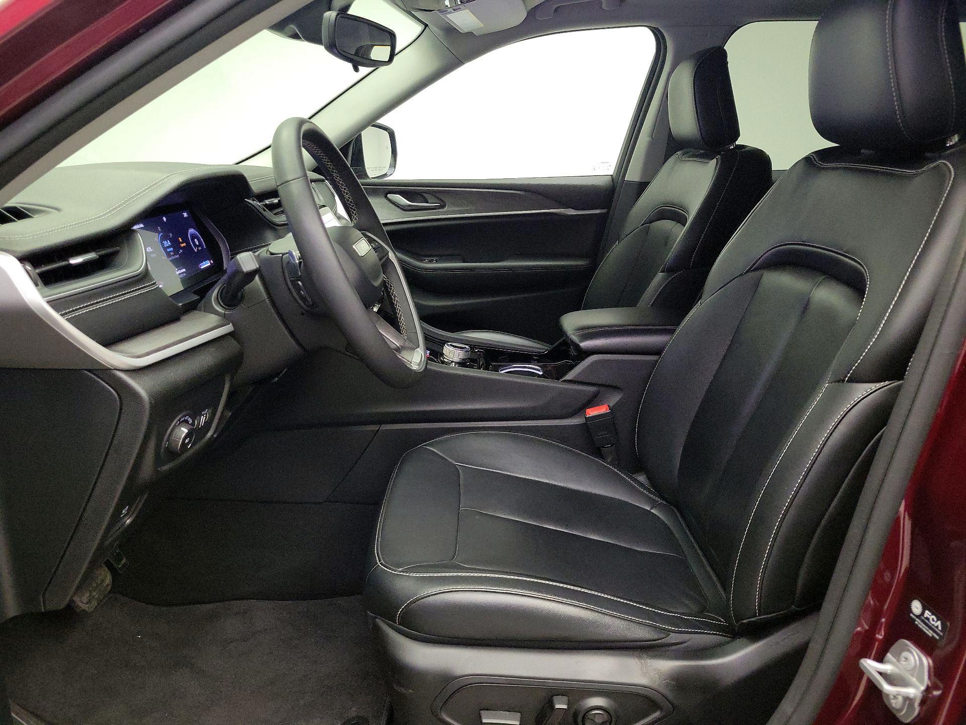Thumbnail: 2023 Jeep Grand Cherokee - 11