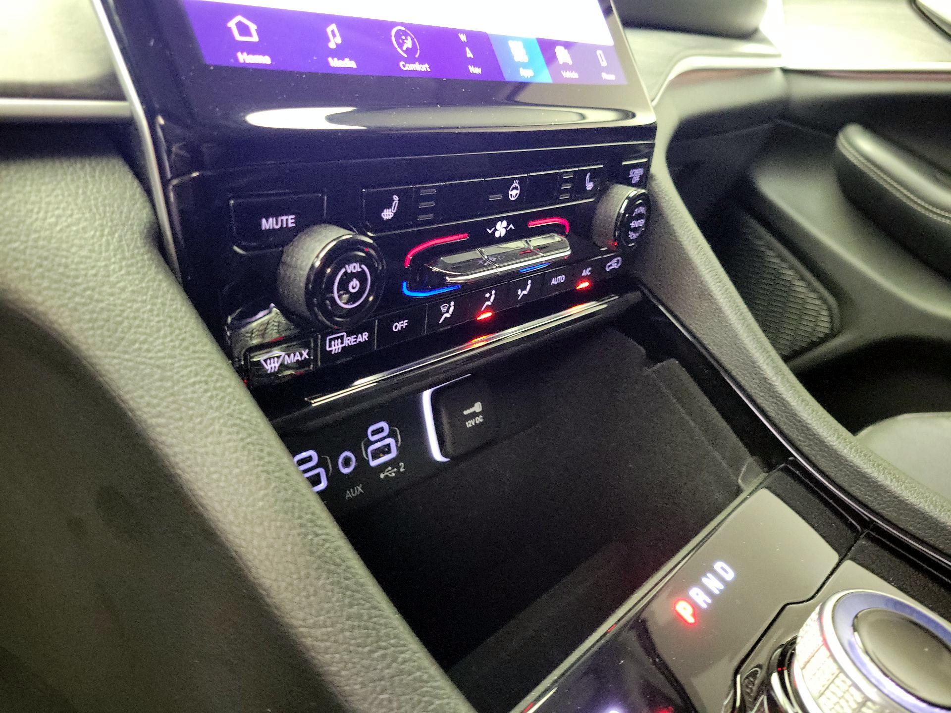 Thumbnail: 2023 Jeep Grand Cherokee - 17