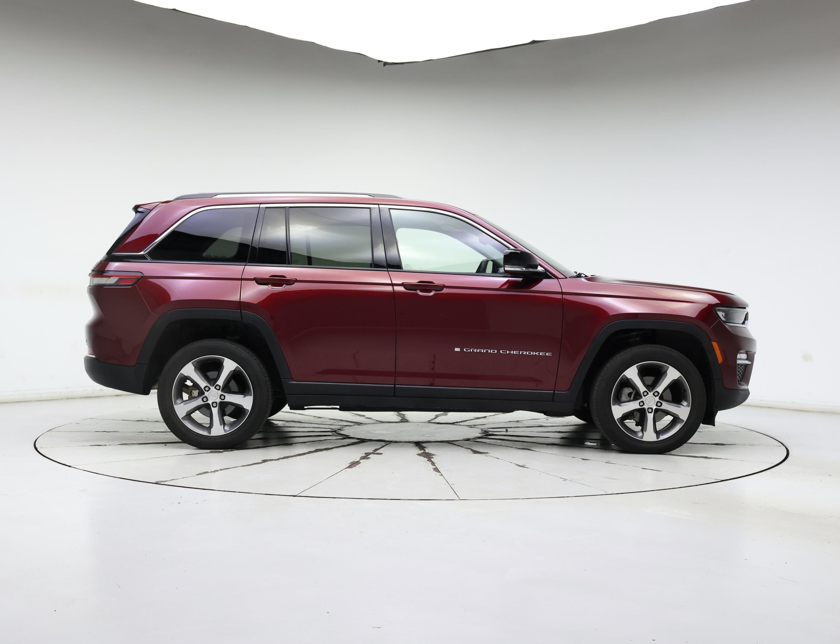 Thumbnail: 2023 Jeep Grand Cherokee - 7