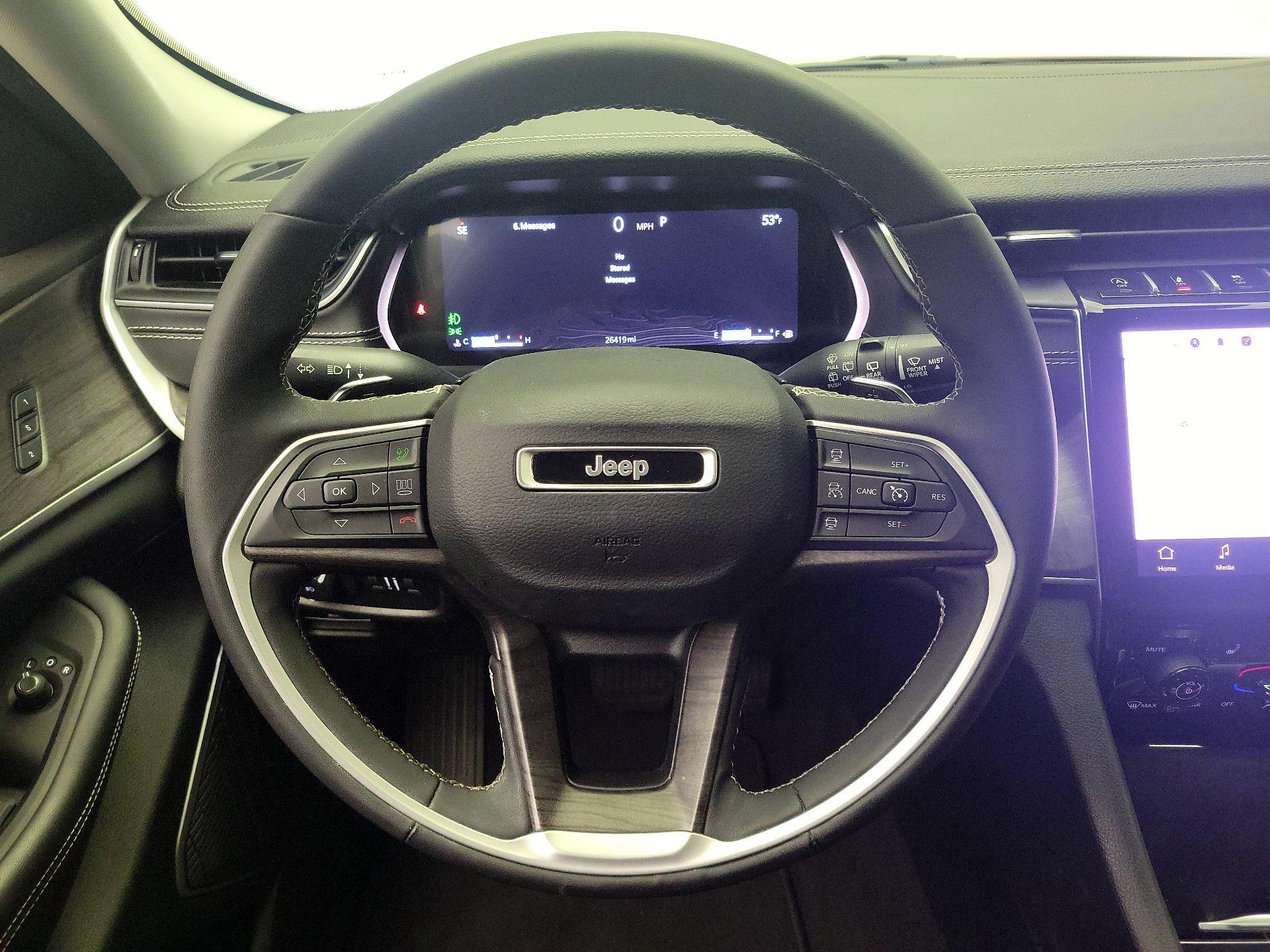Thumbnail: 2023 Jeep Grand Cherokee - 10
