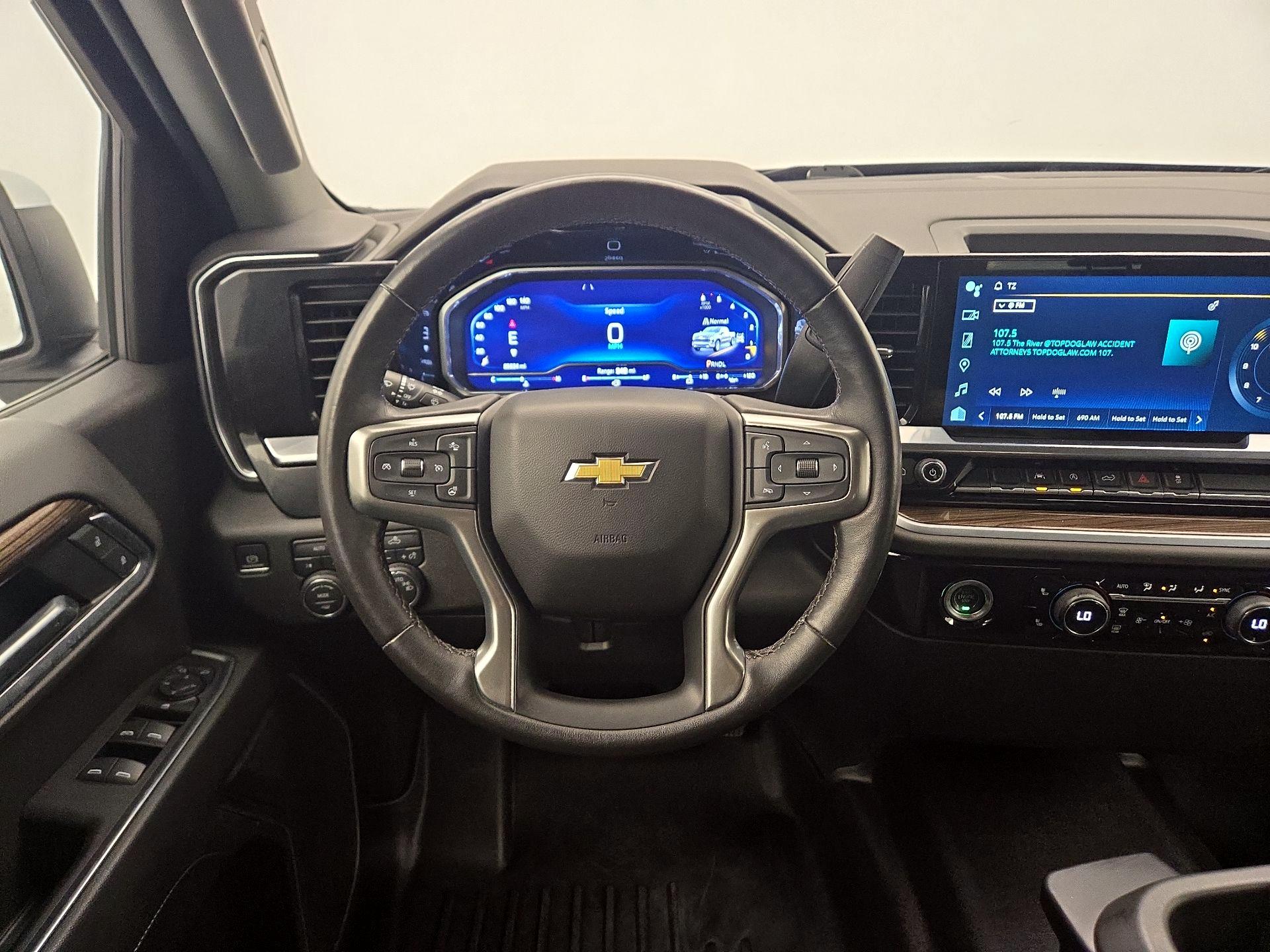 Thumbnail: 2022 Chevrolet Silverado 1500 - 10