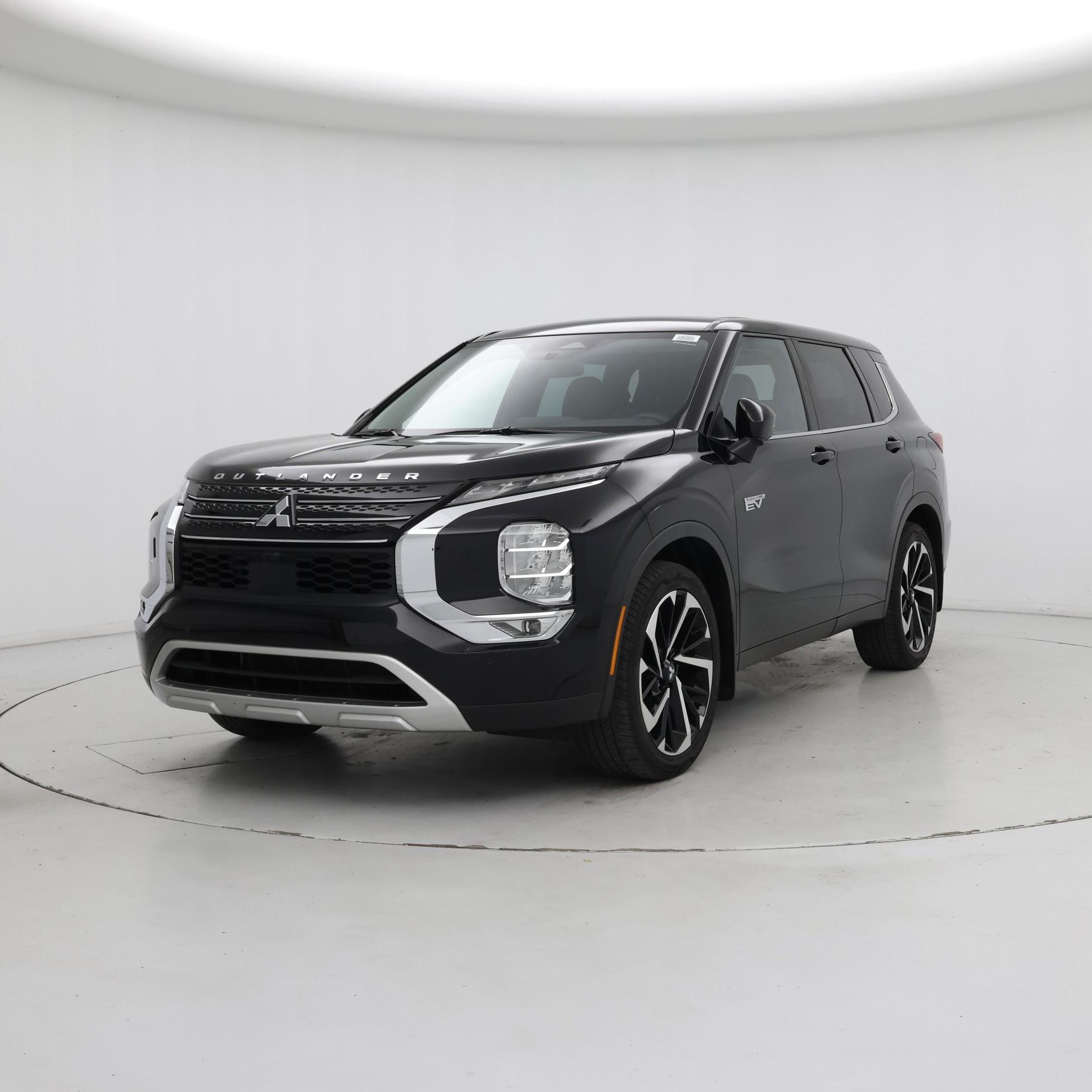 Thumbnail: 2023 Mitsubishi Outlander - 4