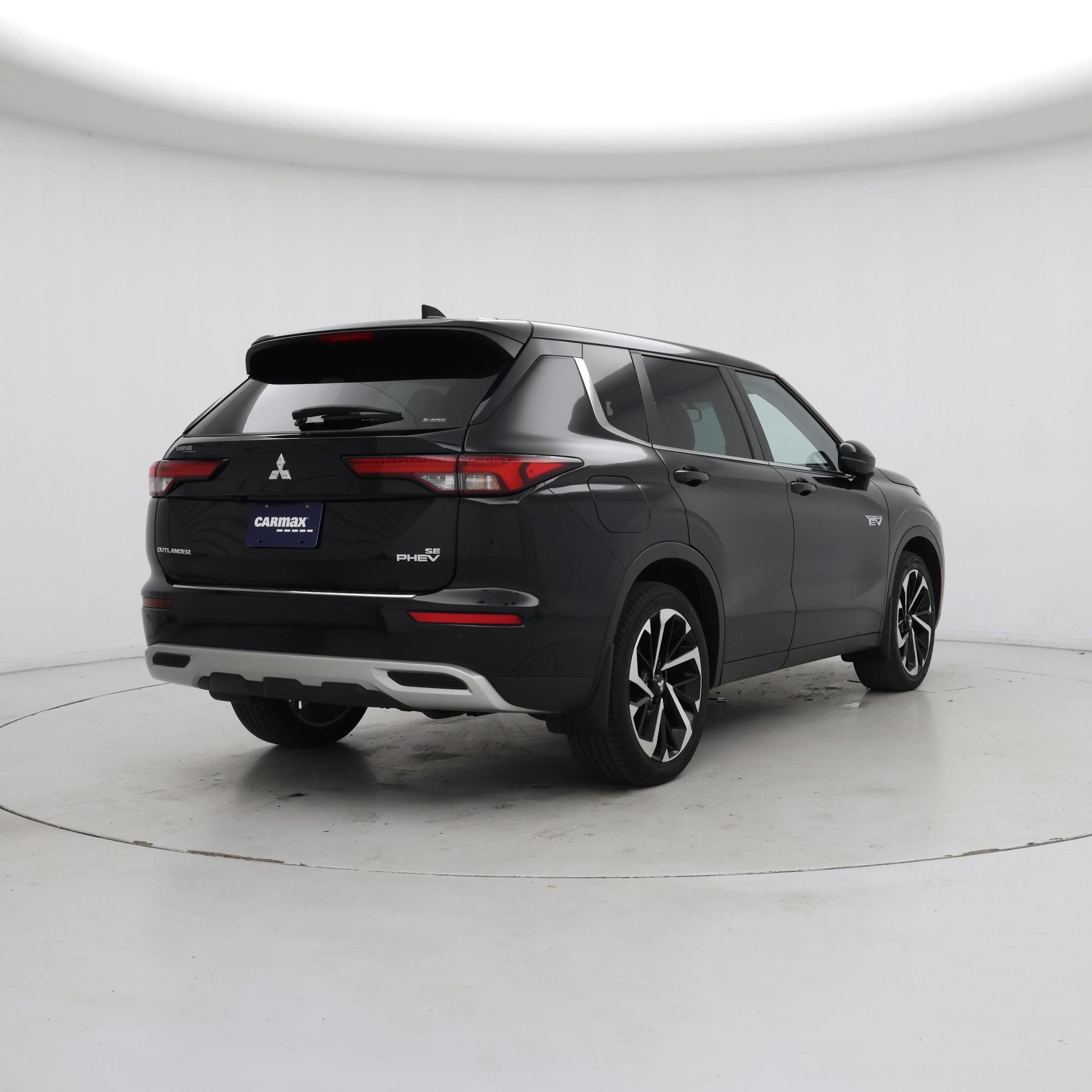 Thumbnail: 2023 Mitsubishi Outlander - 8