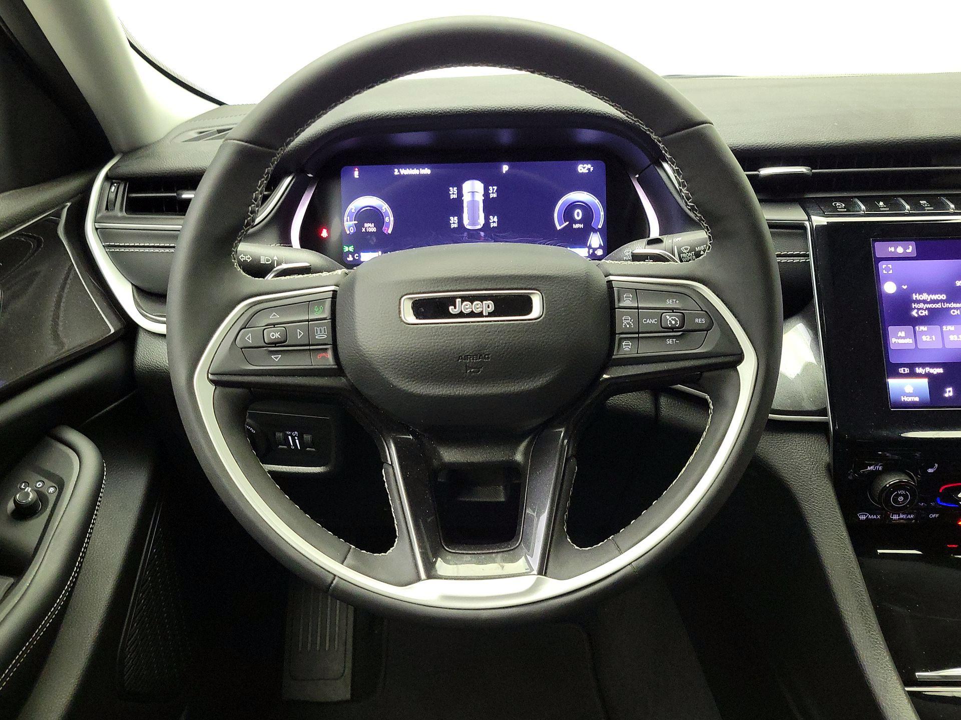 Thumbnail: 2023 Jeep Grand Cherokee - 10