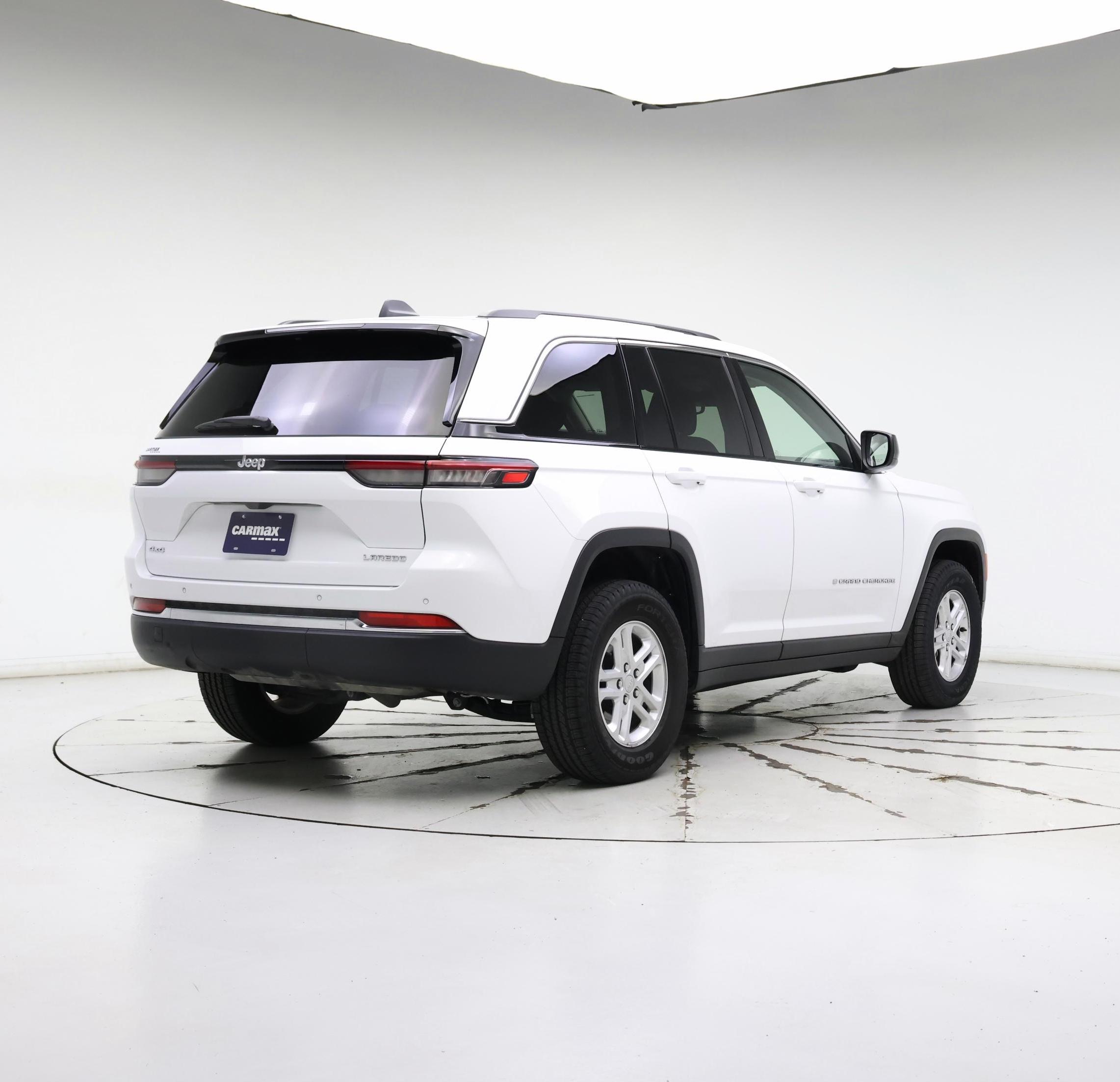 Thumbnail: 2023 Jeep Grand Cherokee - 8