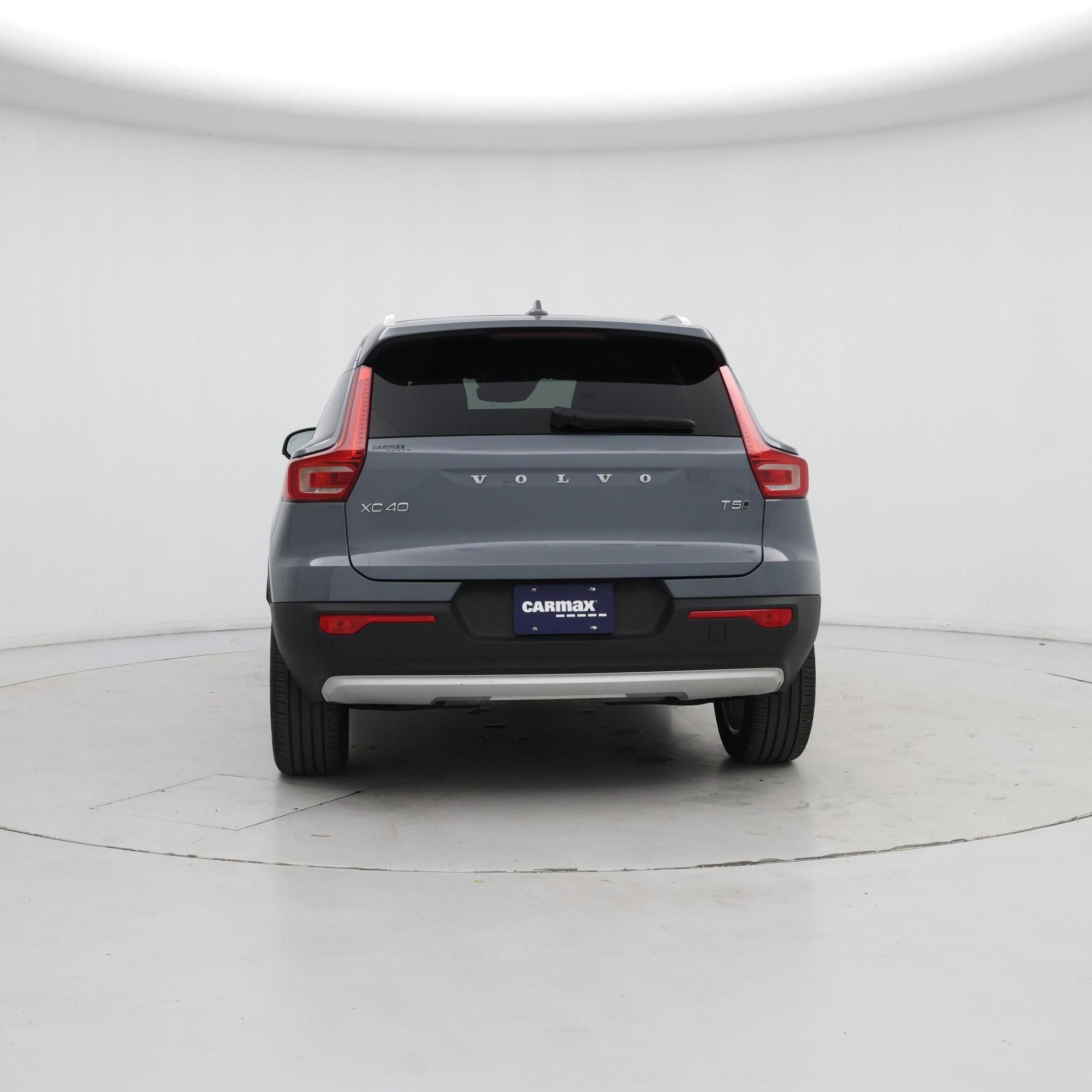 Thumbnail: 2022 Volvo XC40 - 6