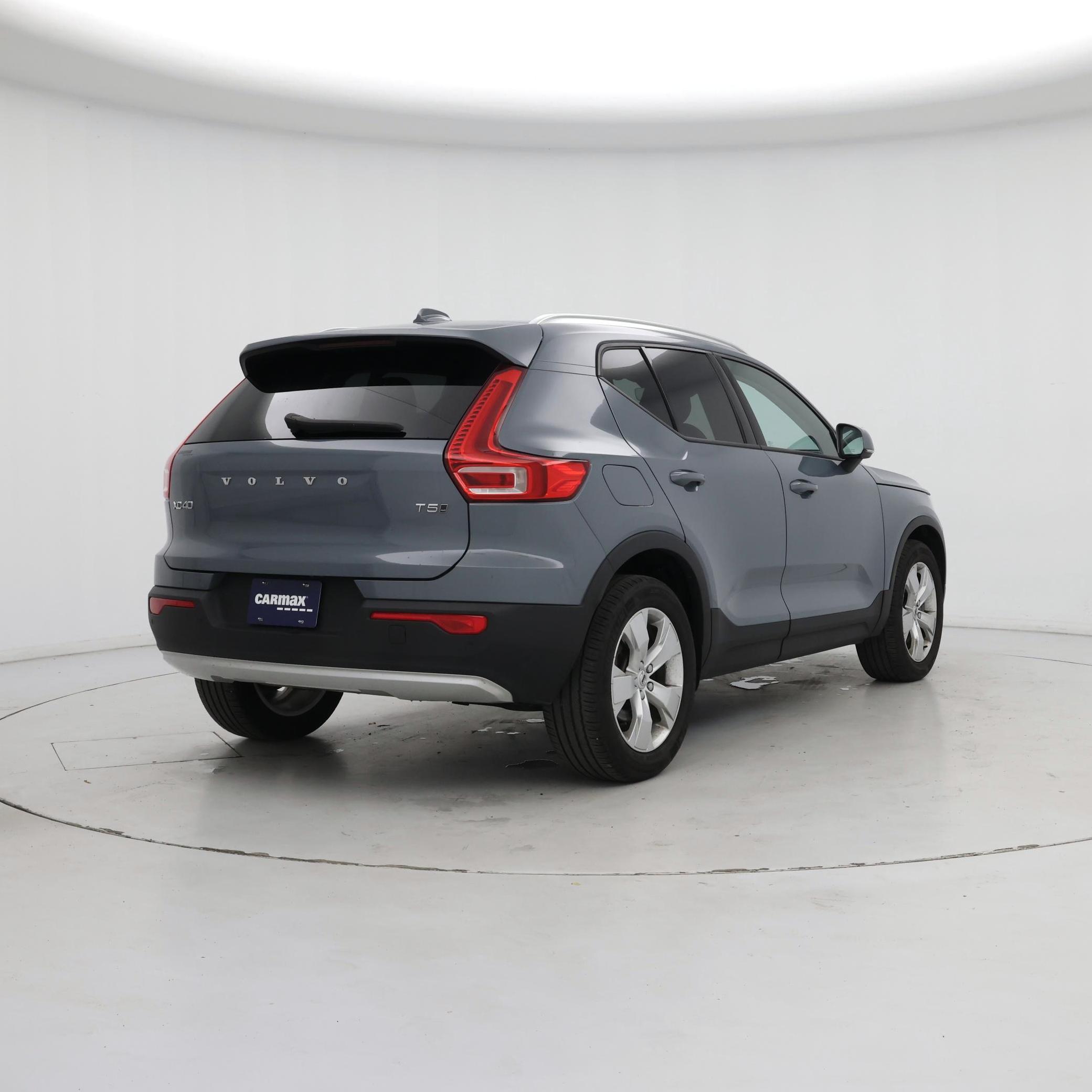 Thumbnail: 2022 Volvo XC40 - 8