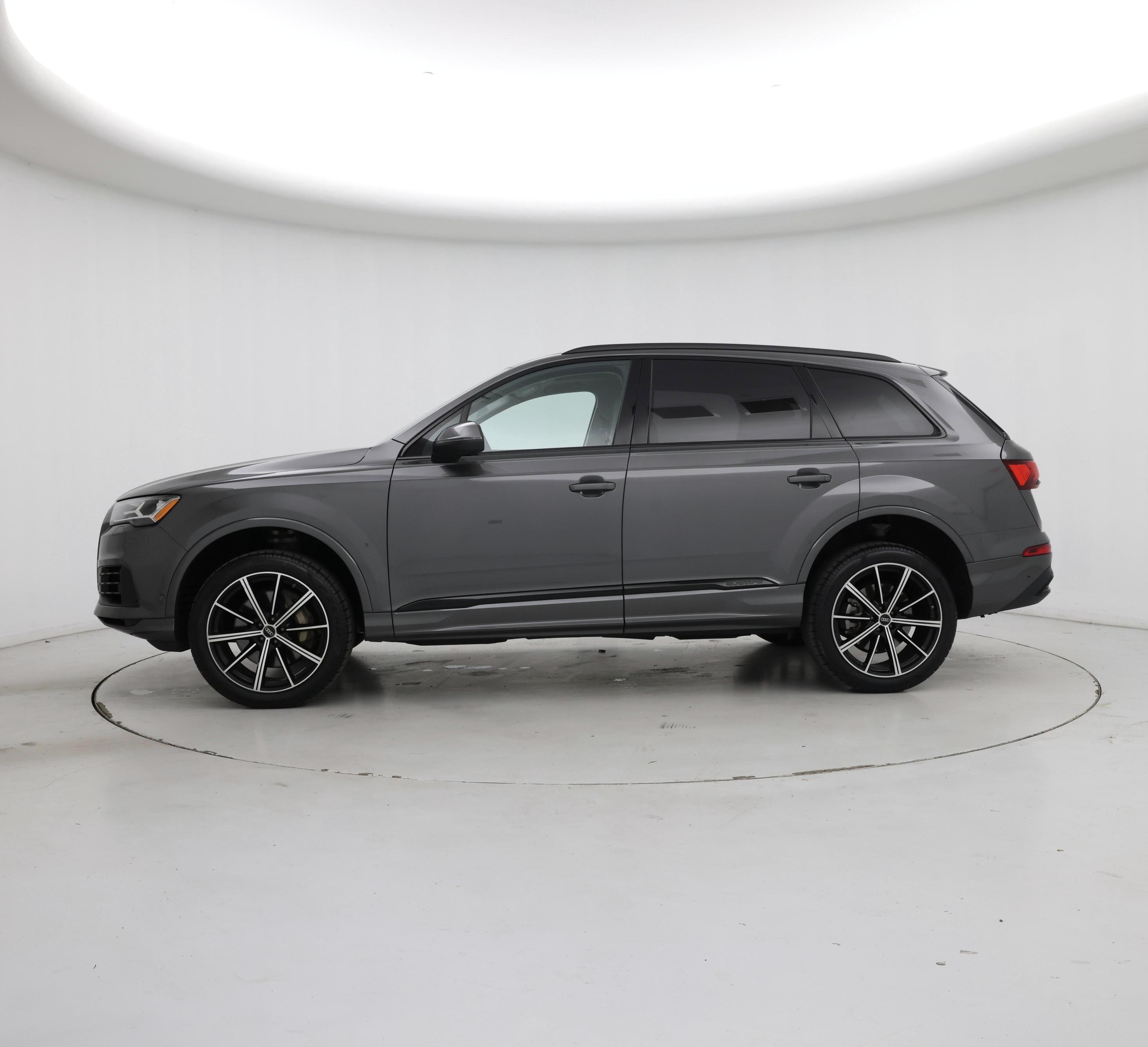 Thumbnail: 2023 Audi Q7 - 3