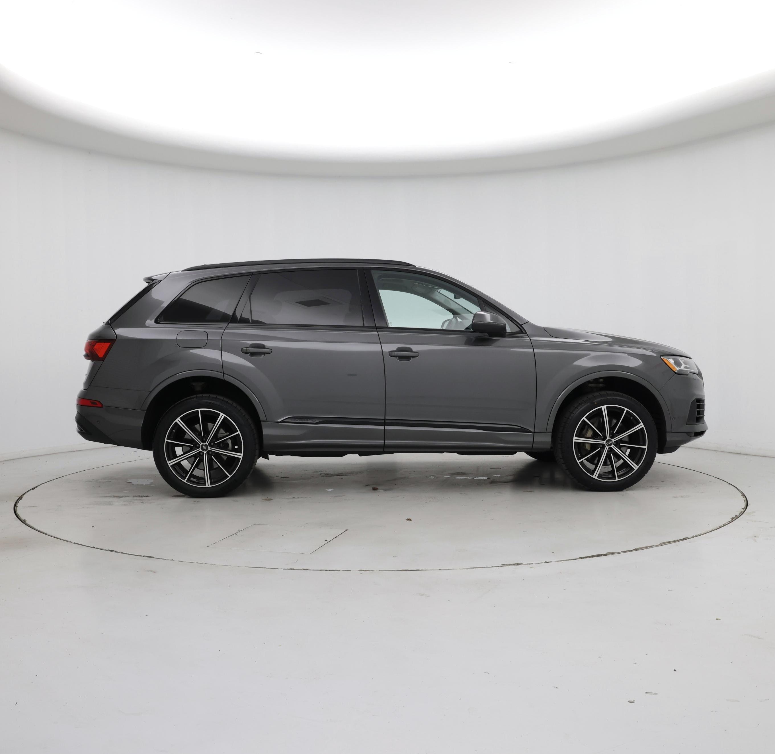Thumbnail: 2023 Audi Q7 - 7