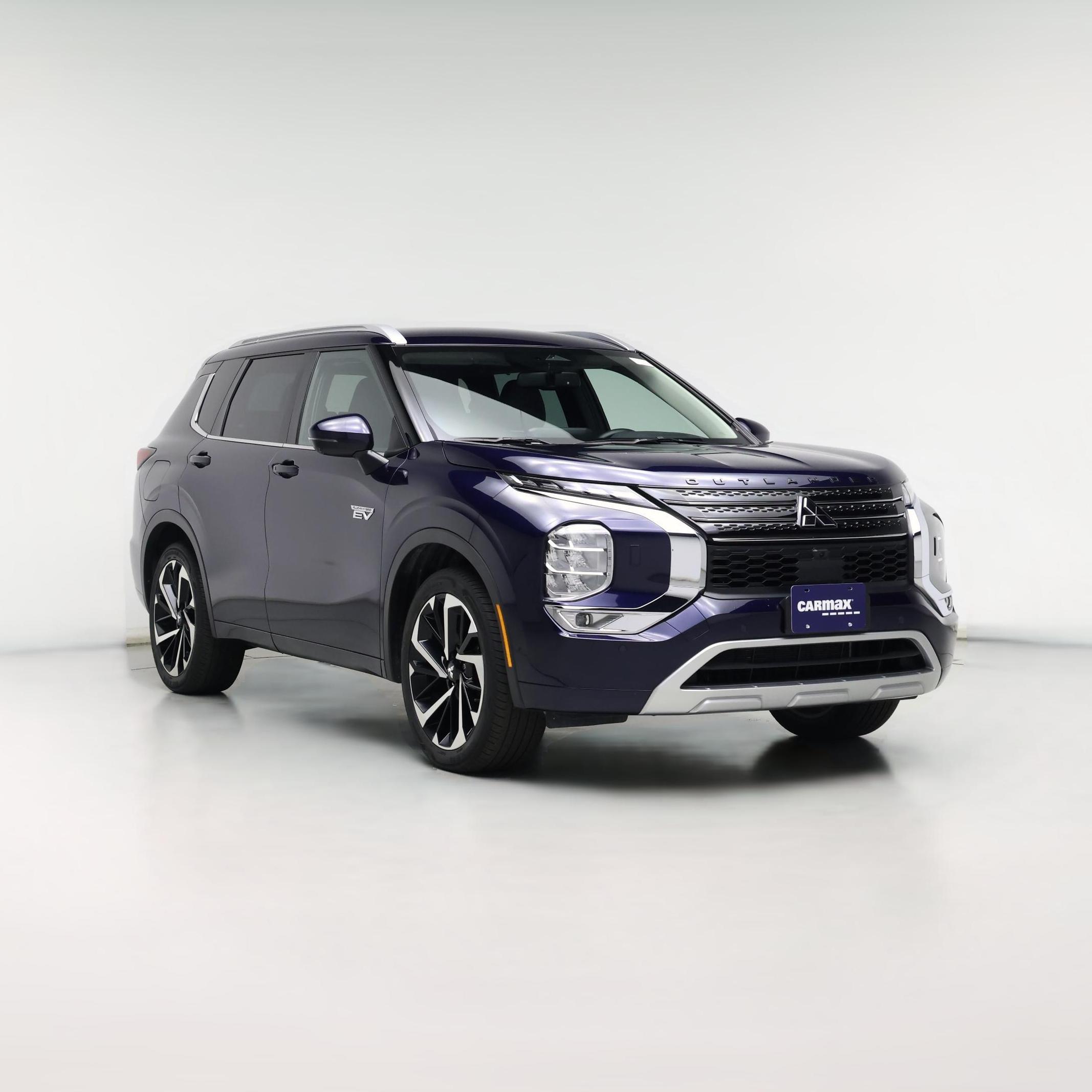 Thumbnail: 2023 Mitsubishi Outlander - 1