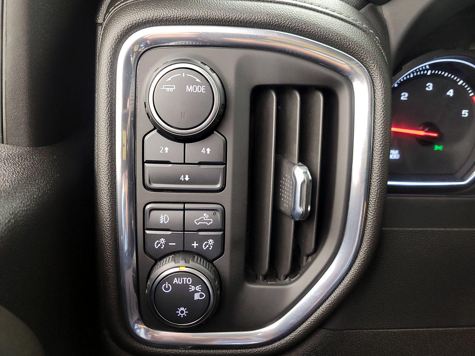 Thumbnail: 2023 Chevrolet Silverado 2500 - 13