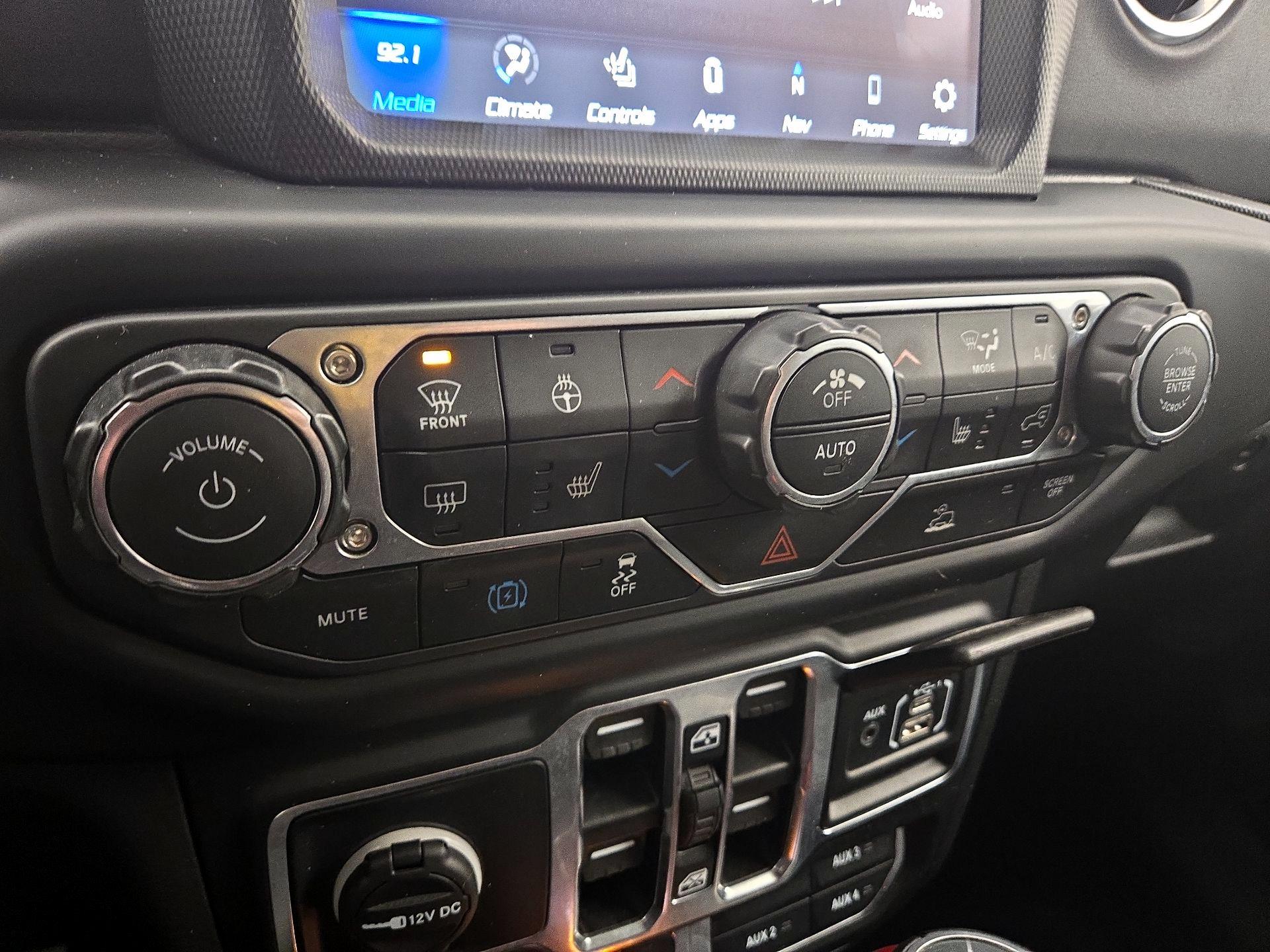 Thumbnail: 2022 Jeep Wrangler - 16