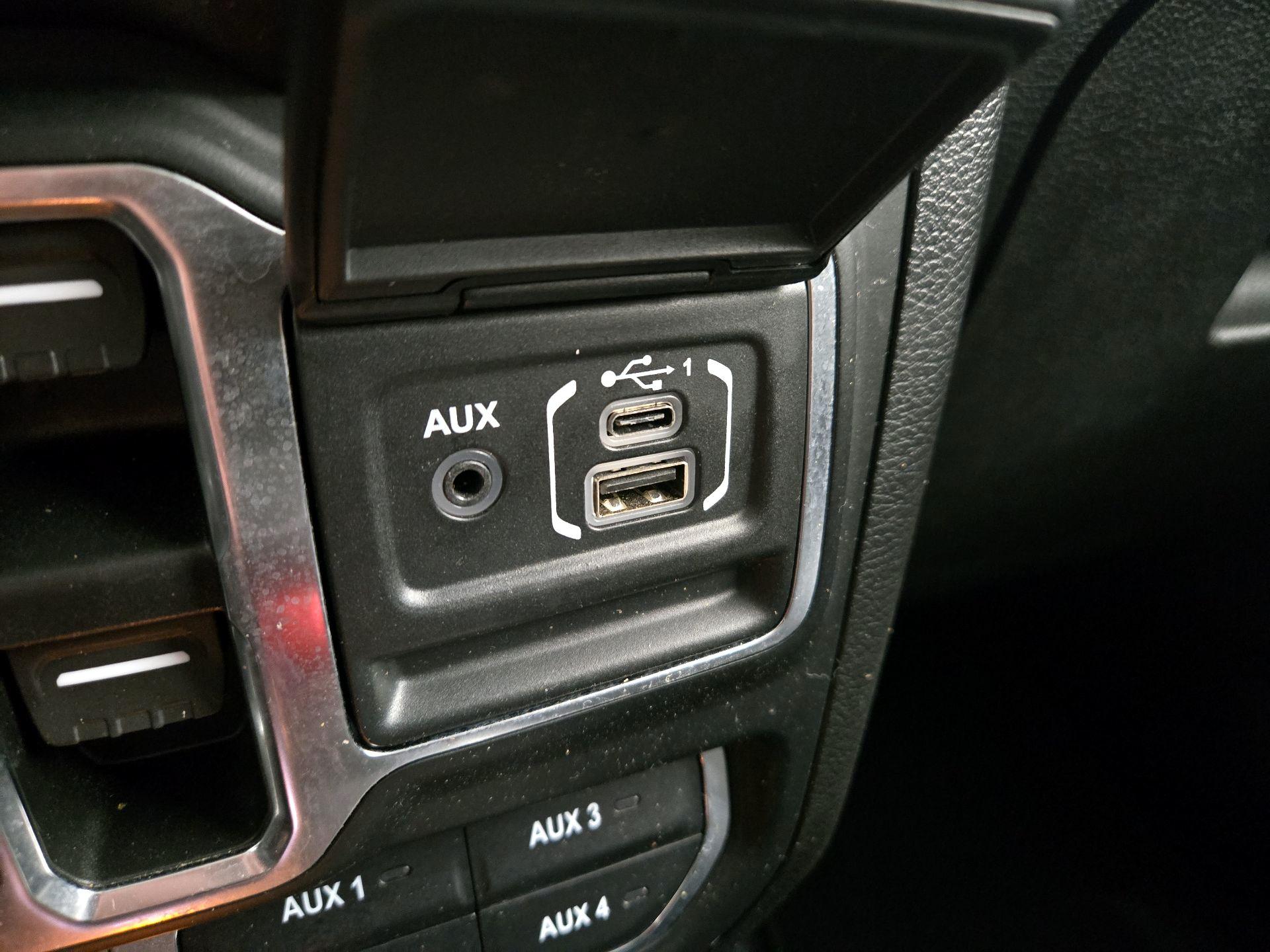 Thumbnail: 2022 Jeep Wrangler - 18