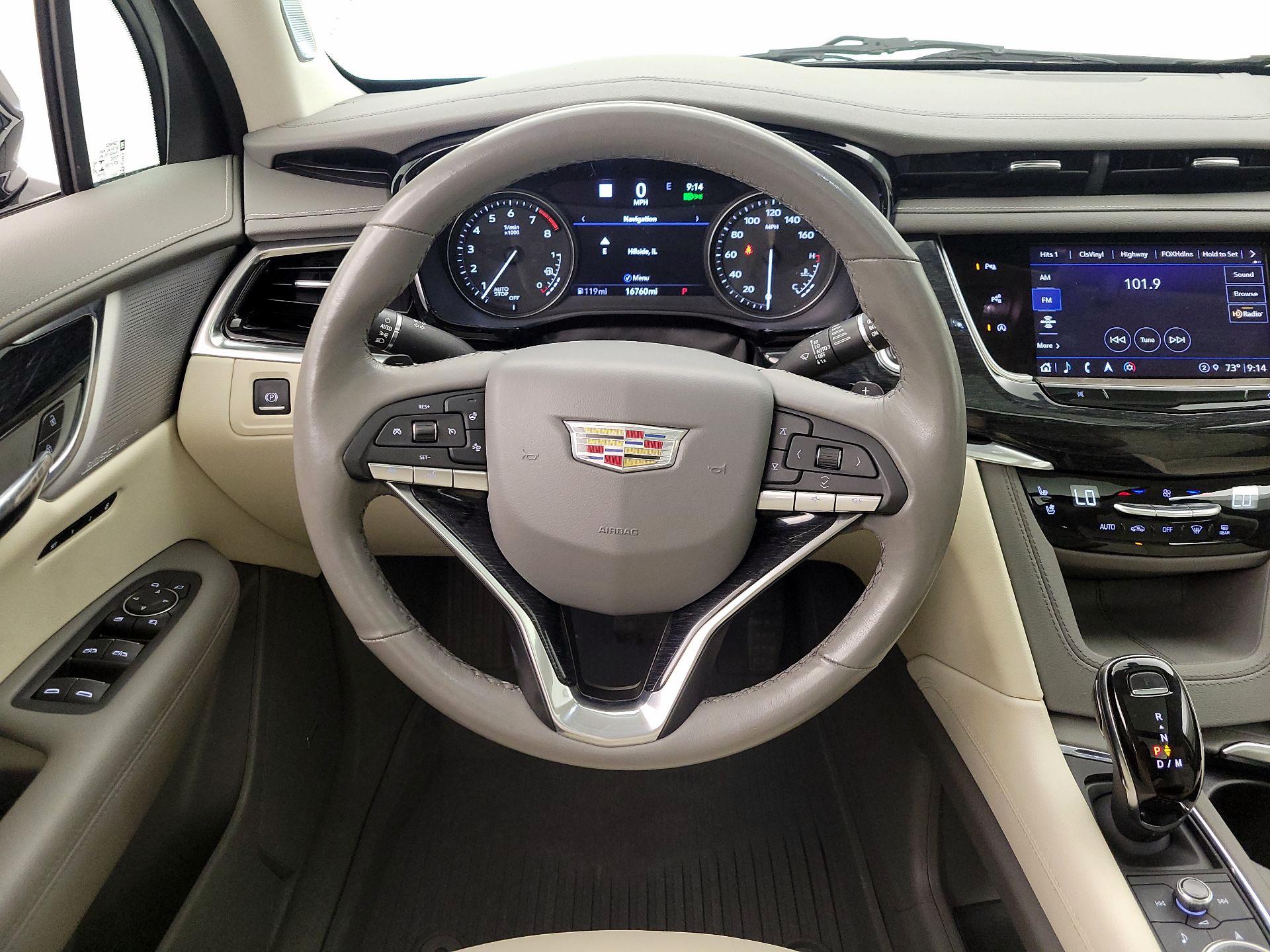 Thumbnail: 2022 Cadillac XT6 - 10