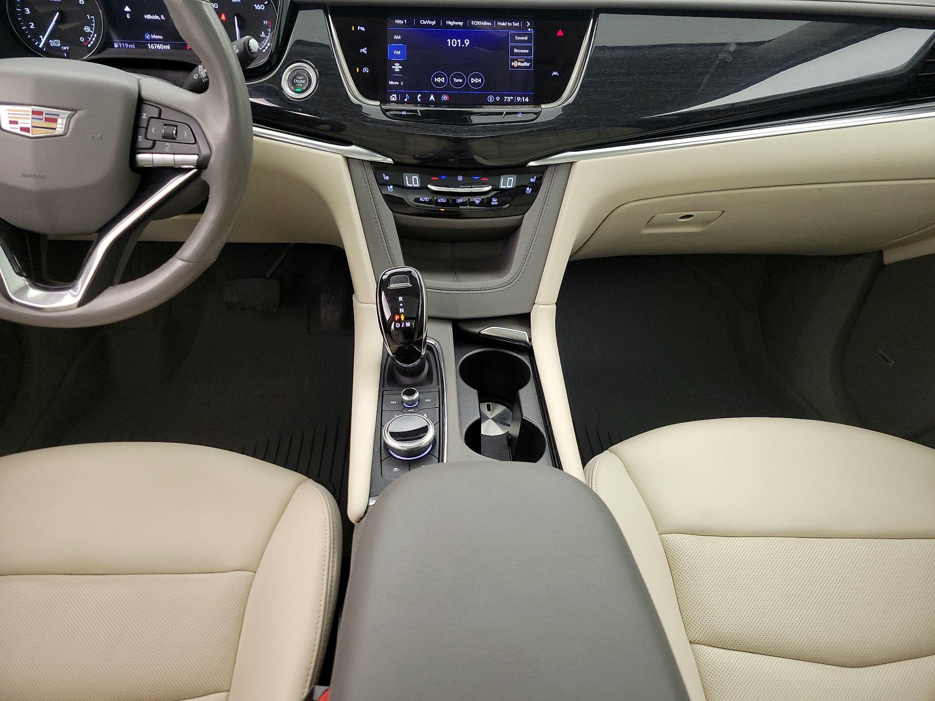 Thumbnail: 2022 Cadillac XT6 - 18