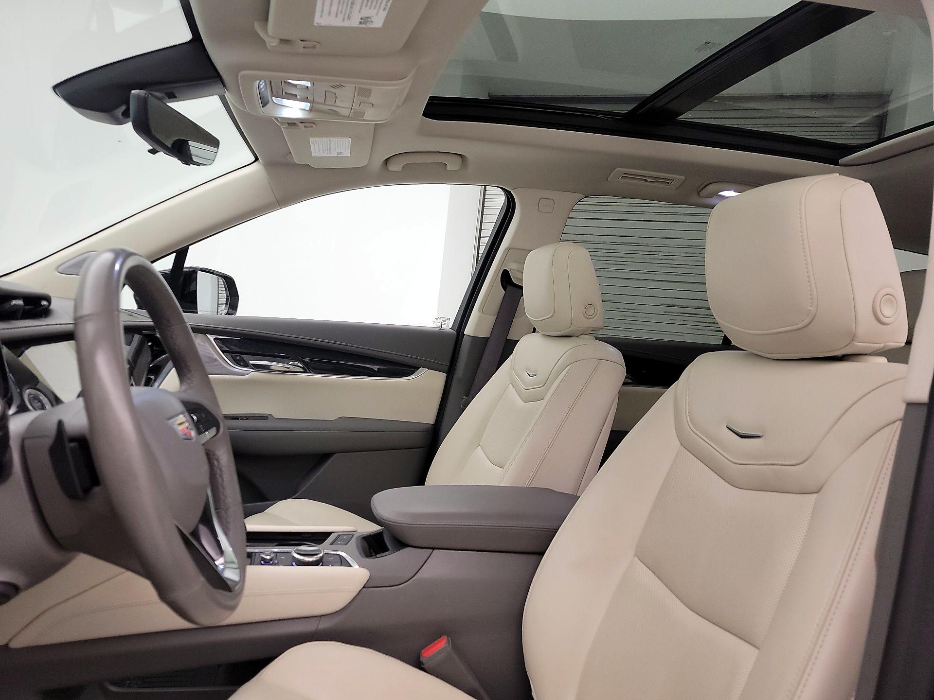 Thumbnail: 2022 Cadillac XT6 - 20