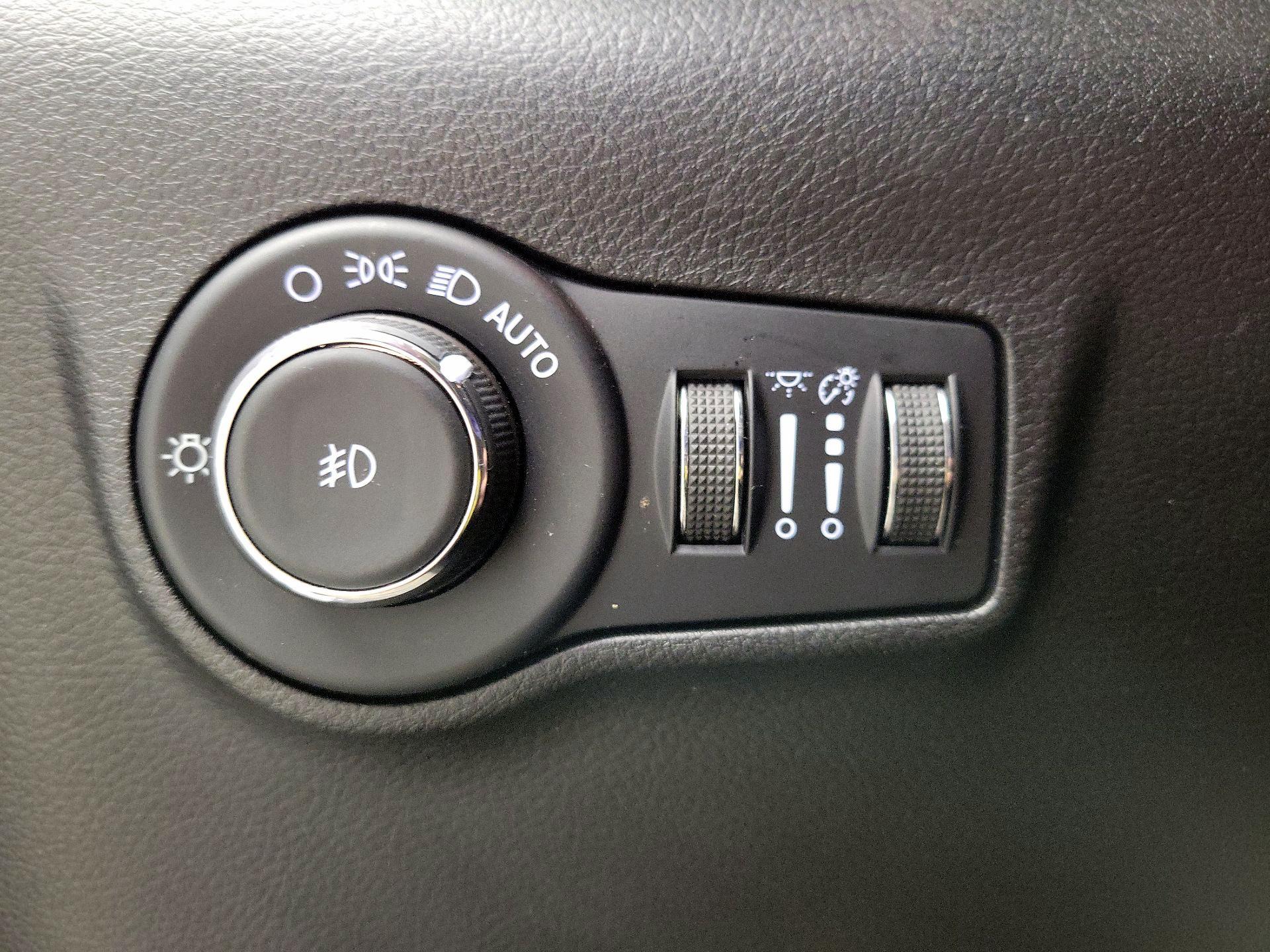 Thumbnail: 2022 Jeep Compass - 13