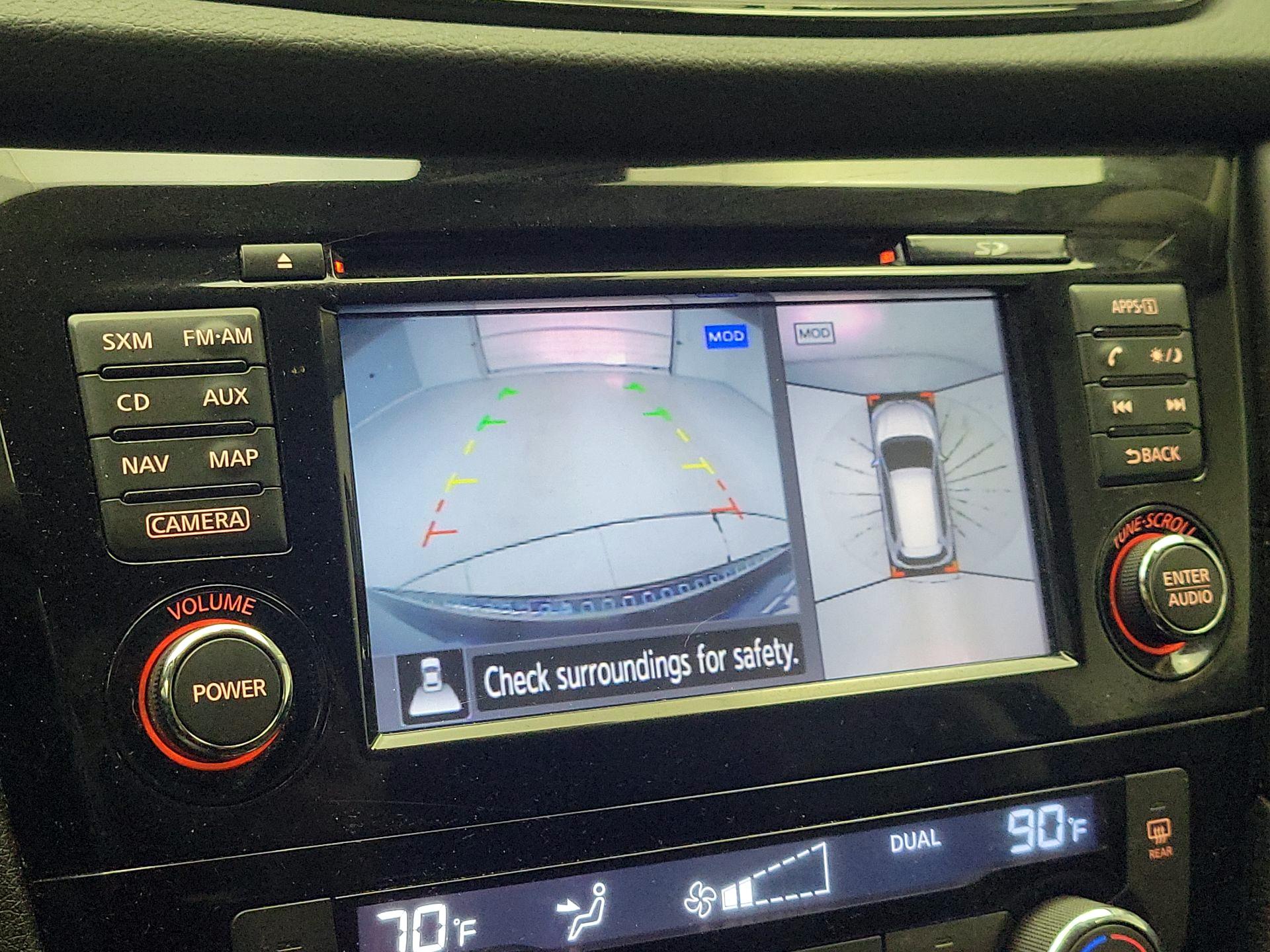 Thumbnail: 2017 Nissan Rogue - 15