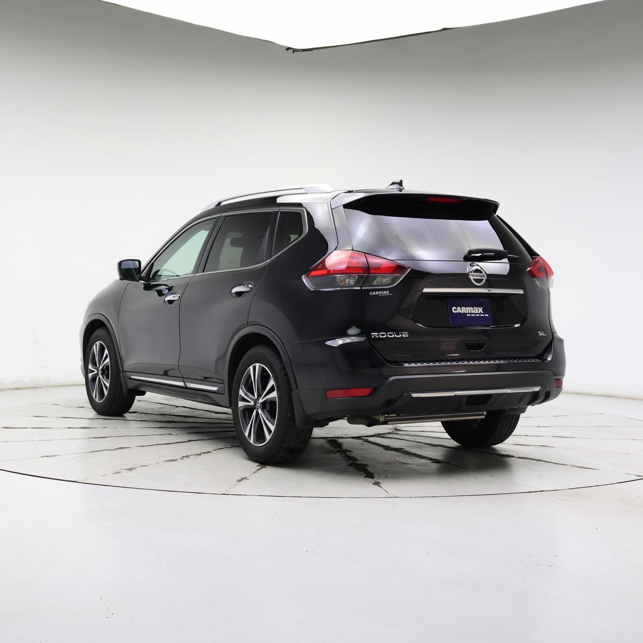 Thumbnail: 2017 Nissan Rogue - 2