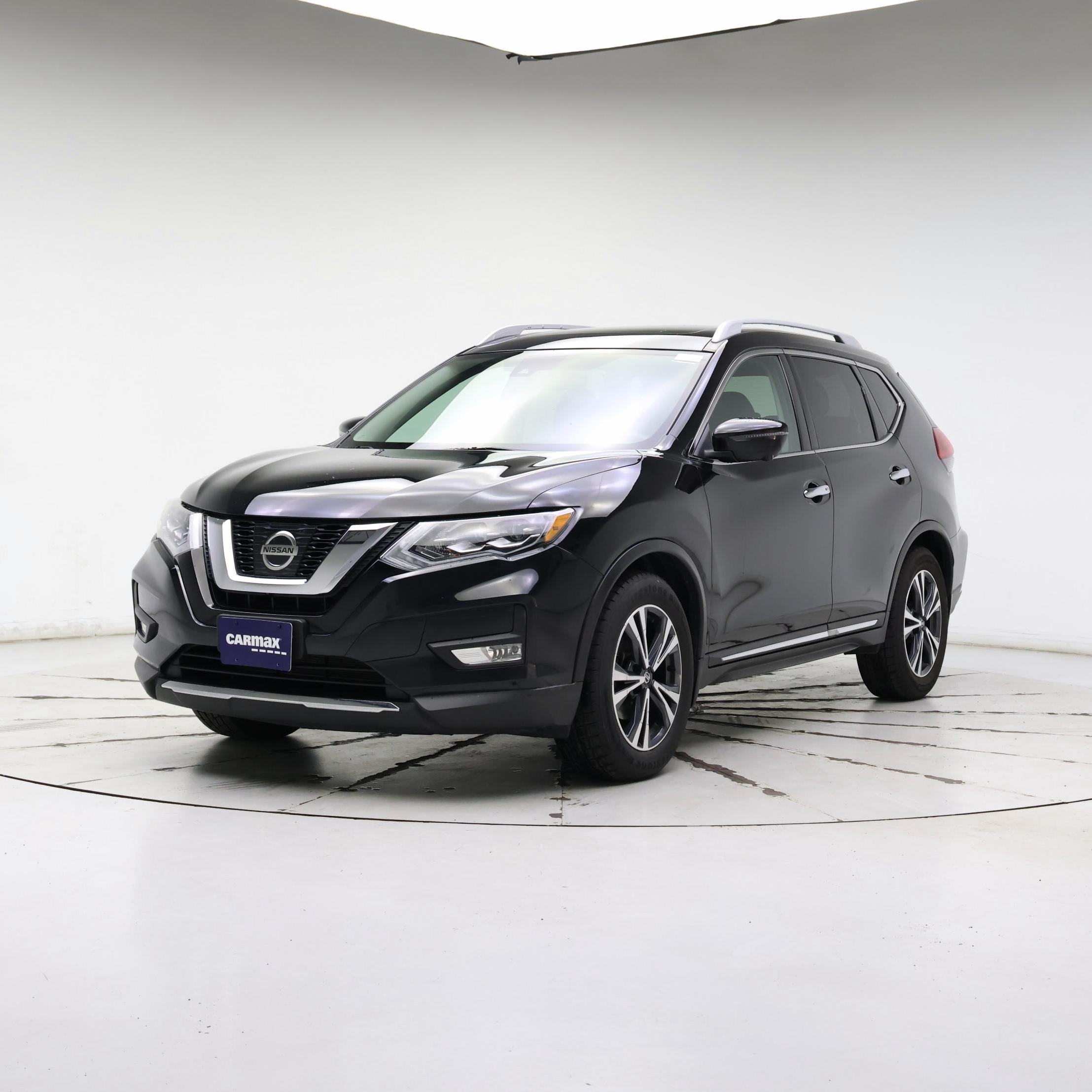 Thumbnail: 2017 Nissan Rogue - 4