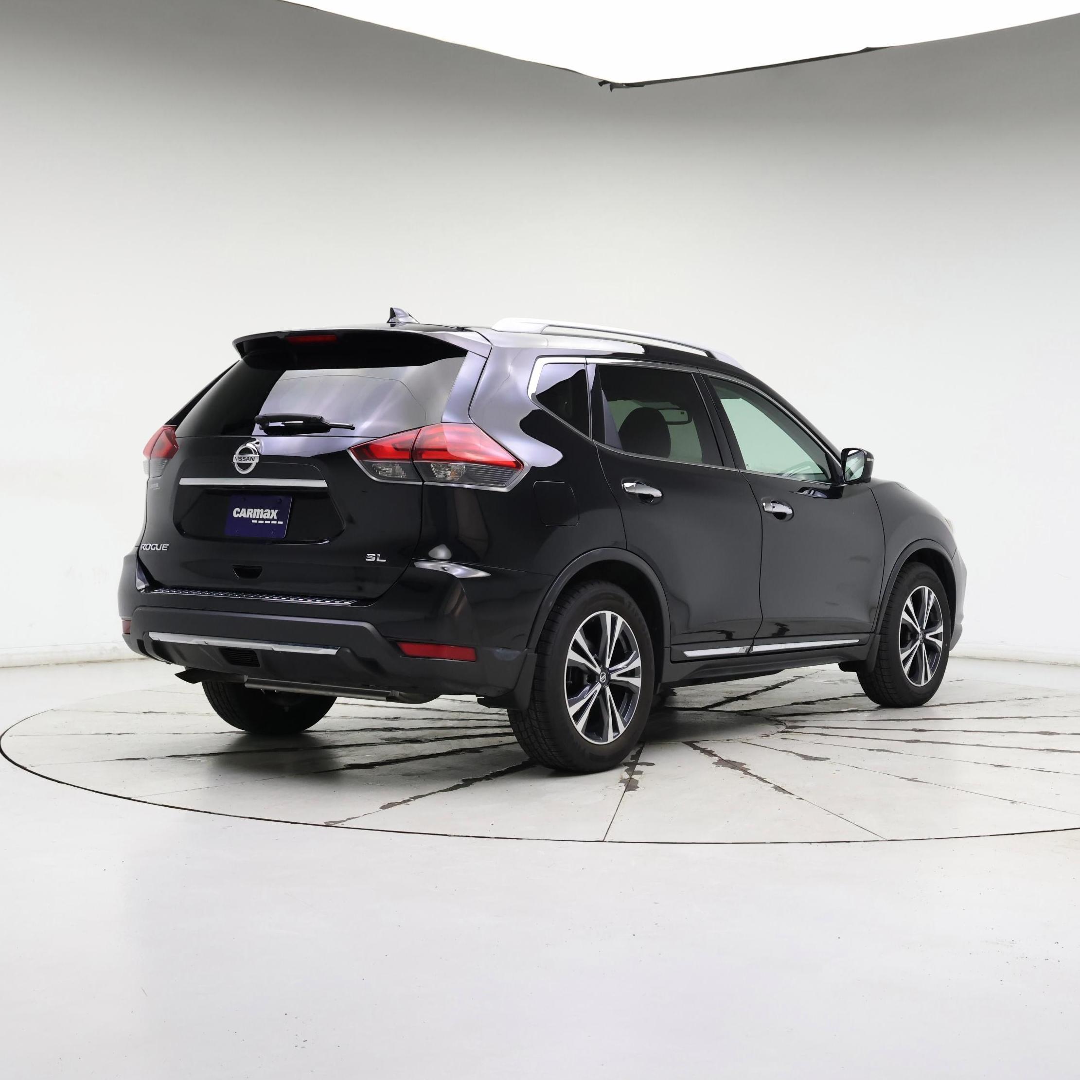 Thumbnail: 2017 Nissan Rogue - 8