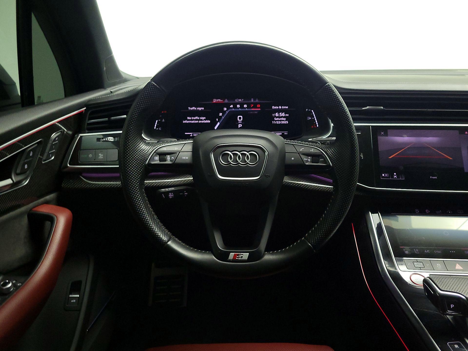 Thumbnail: 2020 Audi SQ7 - 10