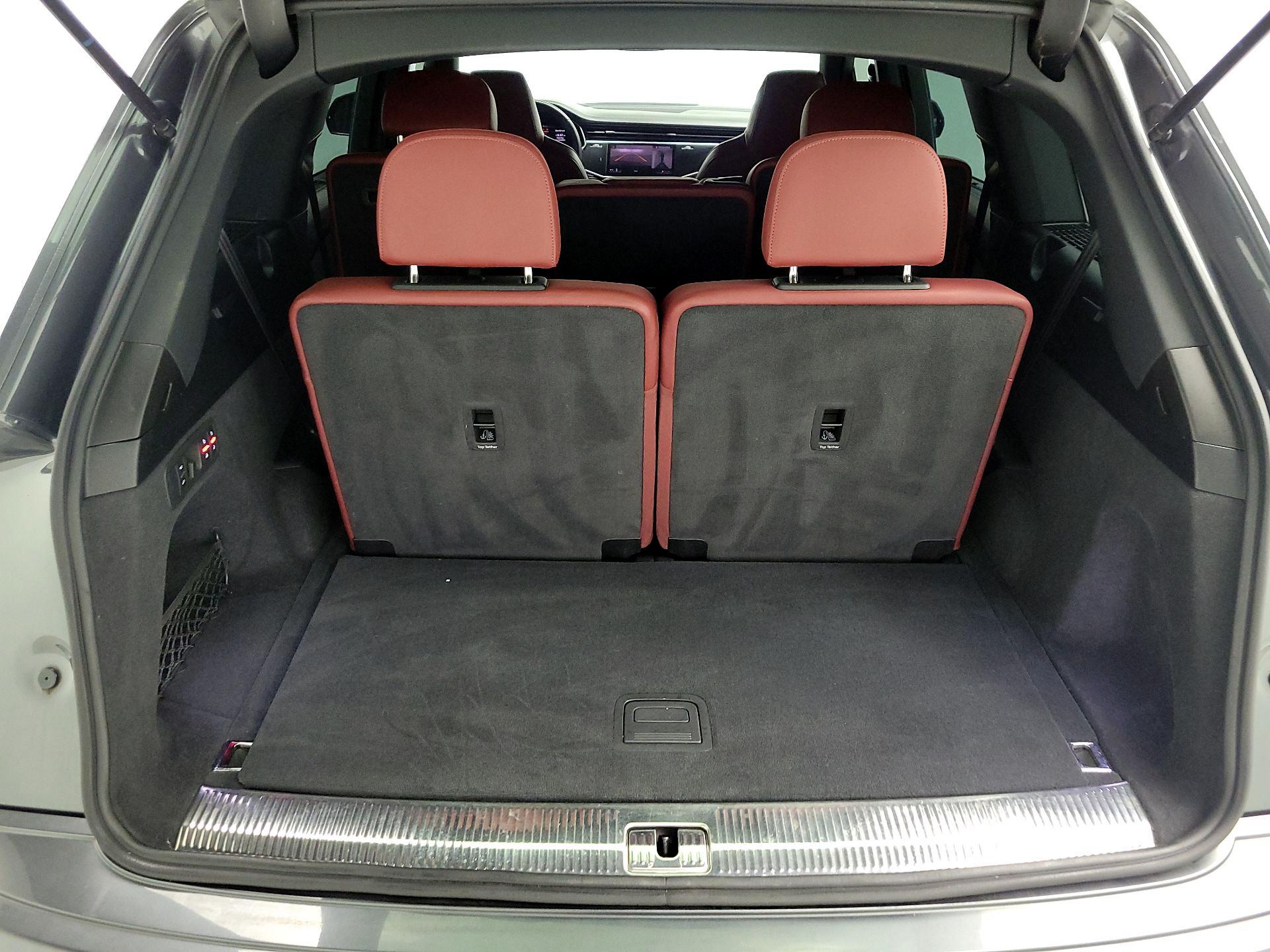 Thumbnail: 2020 Audi SQ7 - 18