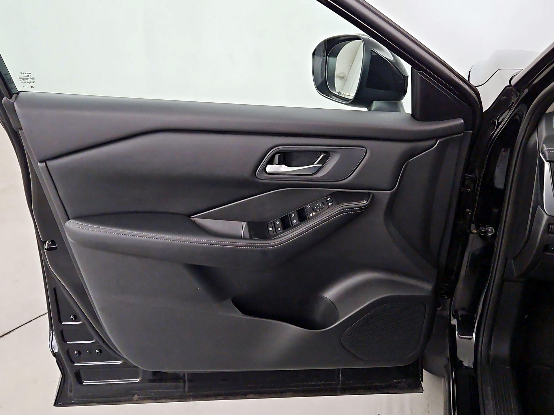 Thumbnail: 2025 Nissan Rogue - 12