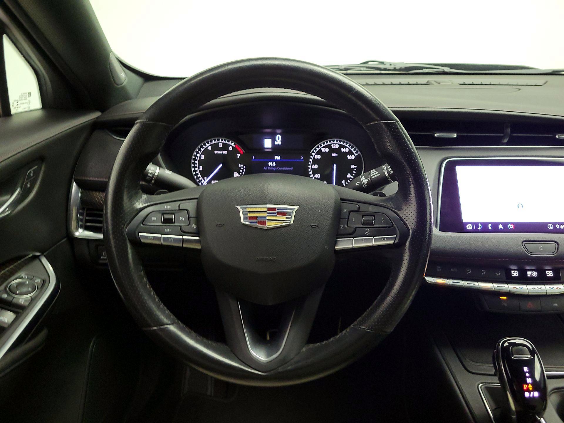 Thumbnail: 2020 Cadillac XT4 - 10