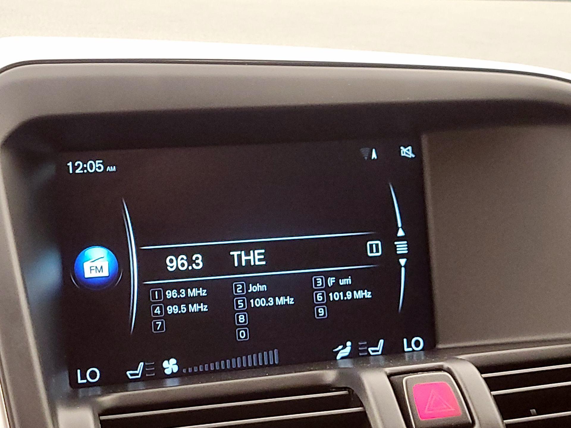 Thumbnail: 2016 Volvo XC60 - 15