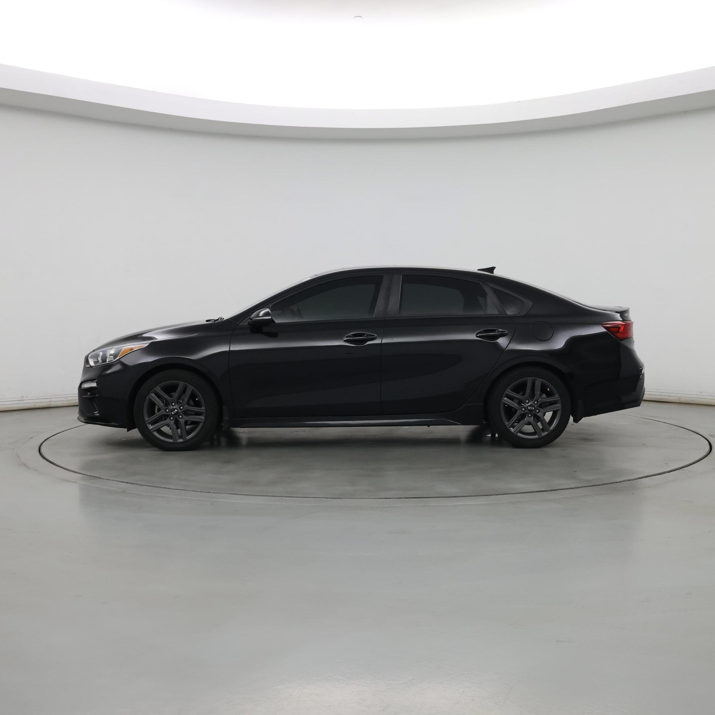 Thumbnail: 2020 Kia Forte - 3