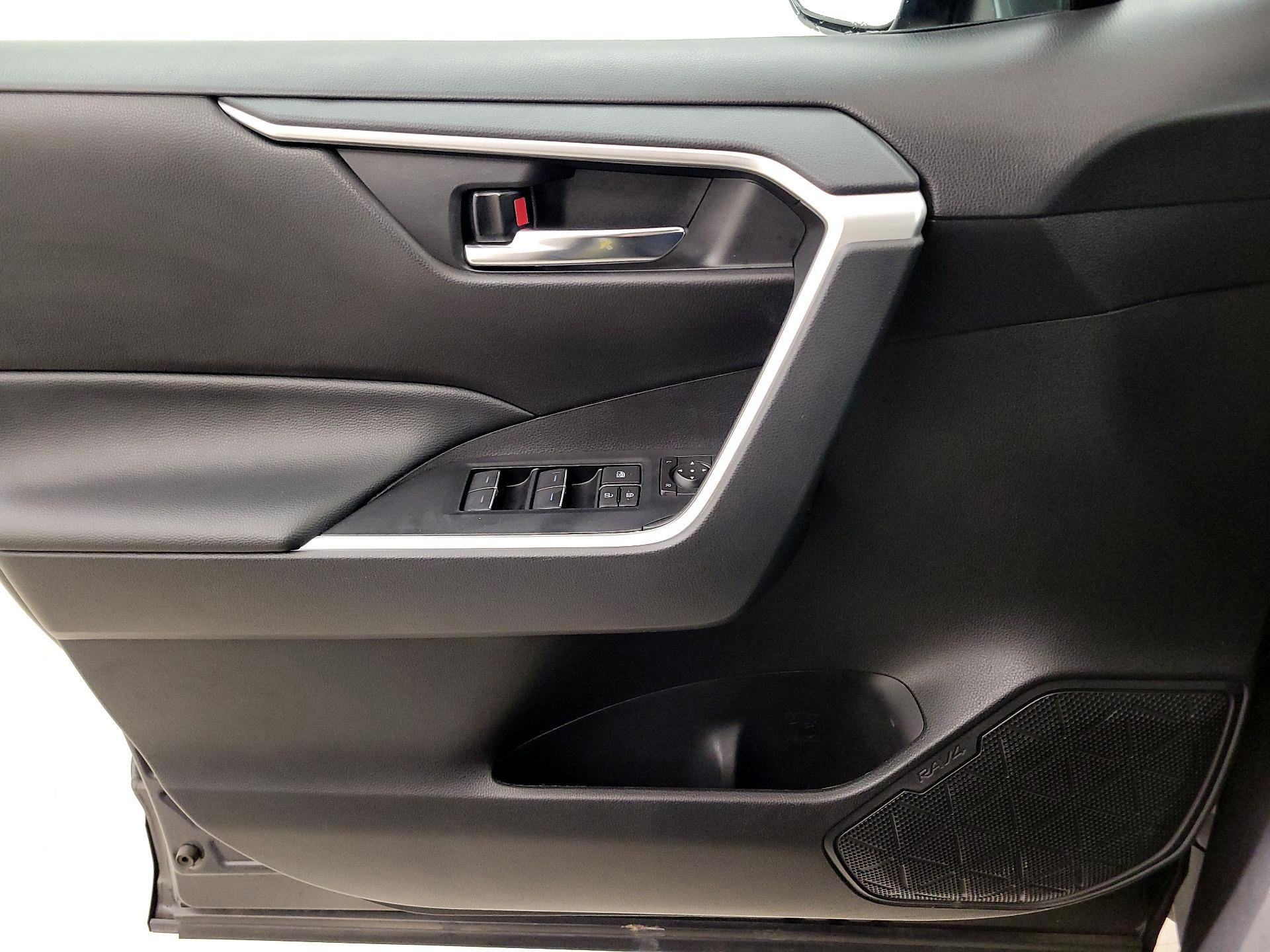 Thumbnail: 2024 Toyota RAV4 - 12