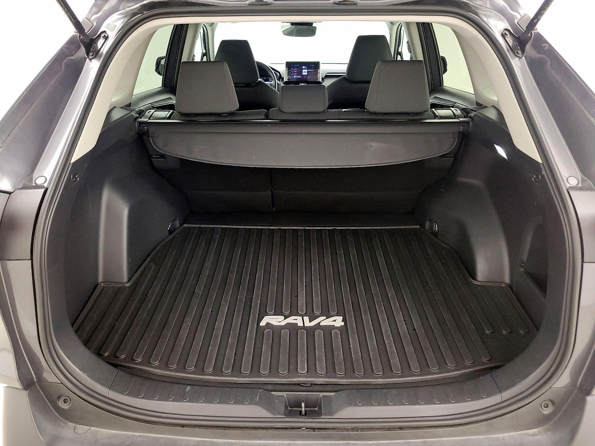 Thumbnail: 2024 Toyota RAV4 - 20